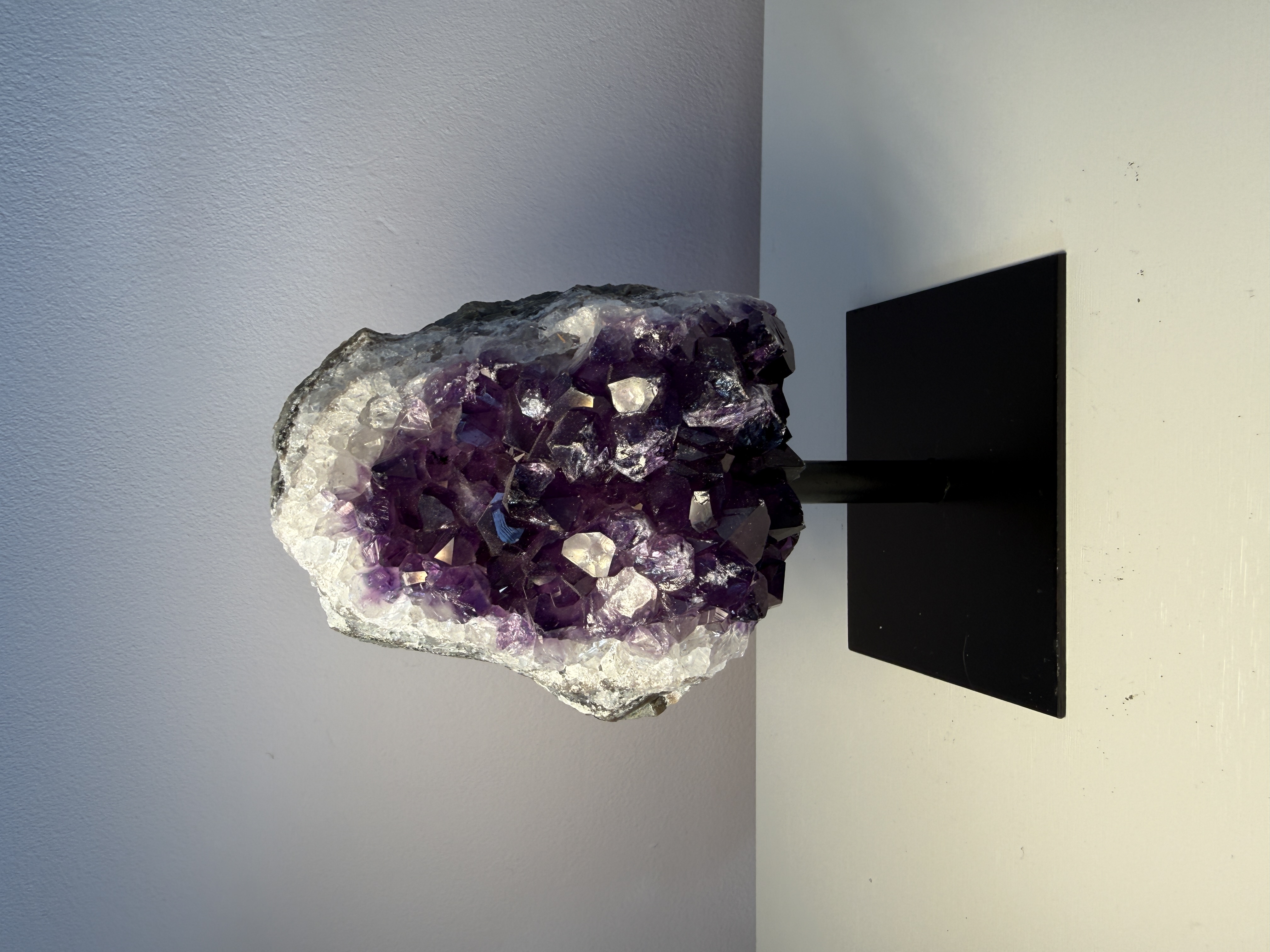 Ametisto drūza ant stovo 770g