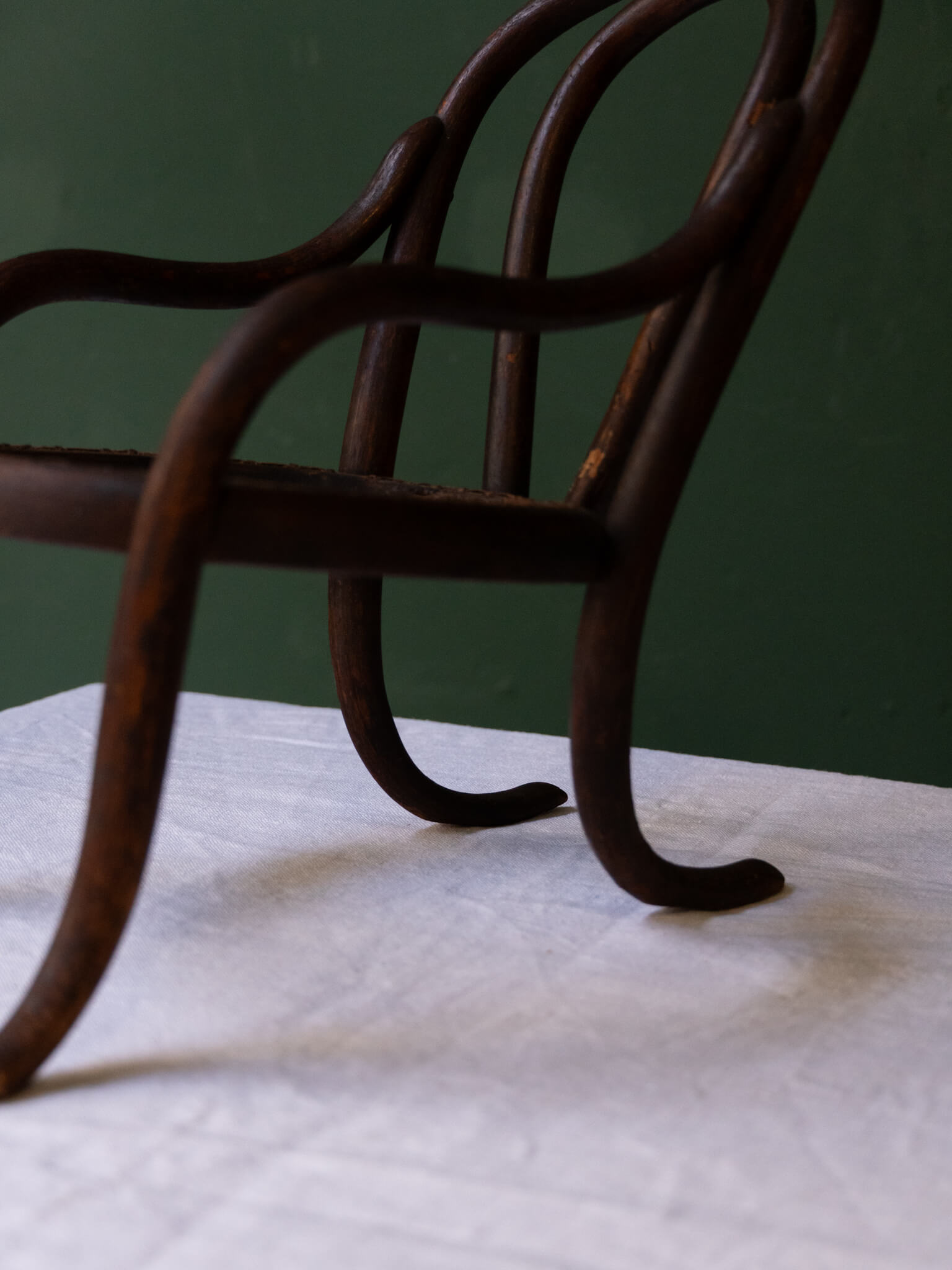 TIny Thonet