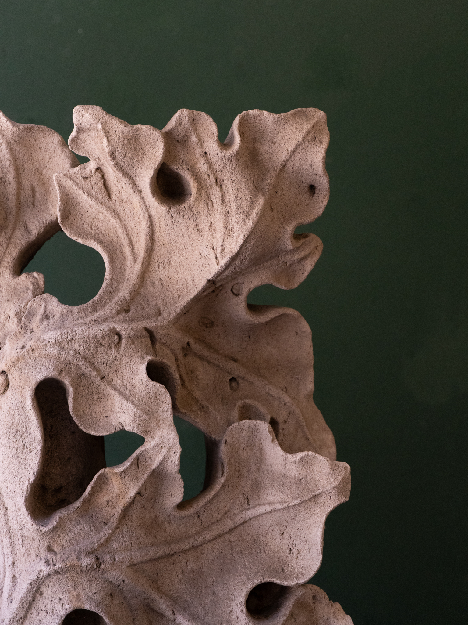 Gothic Vine-Leaf Ornament