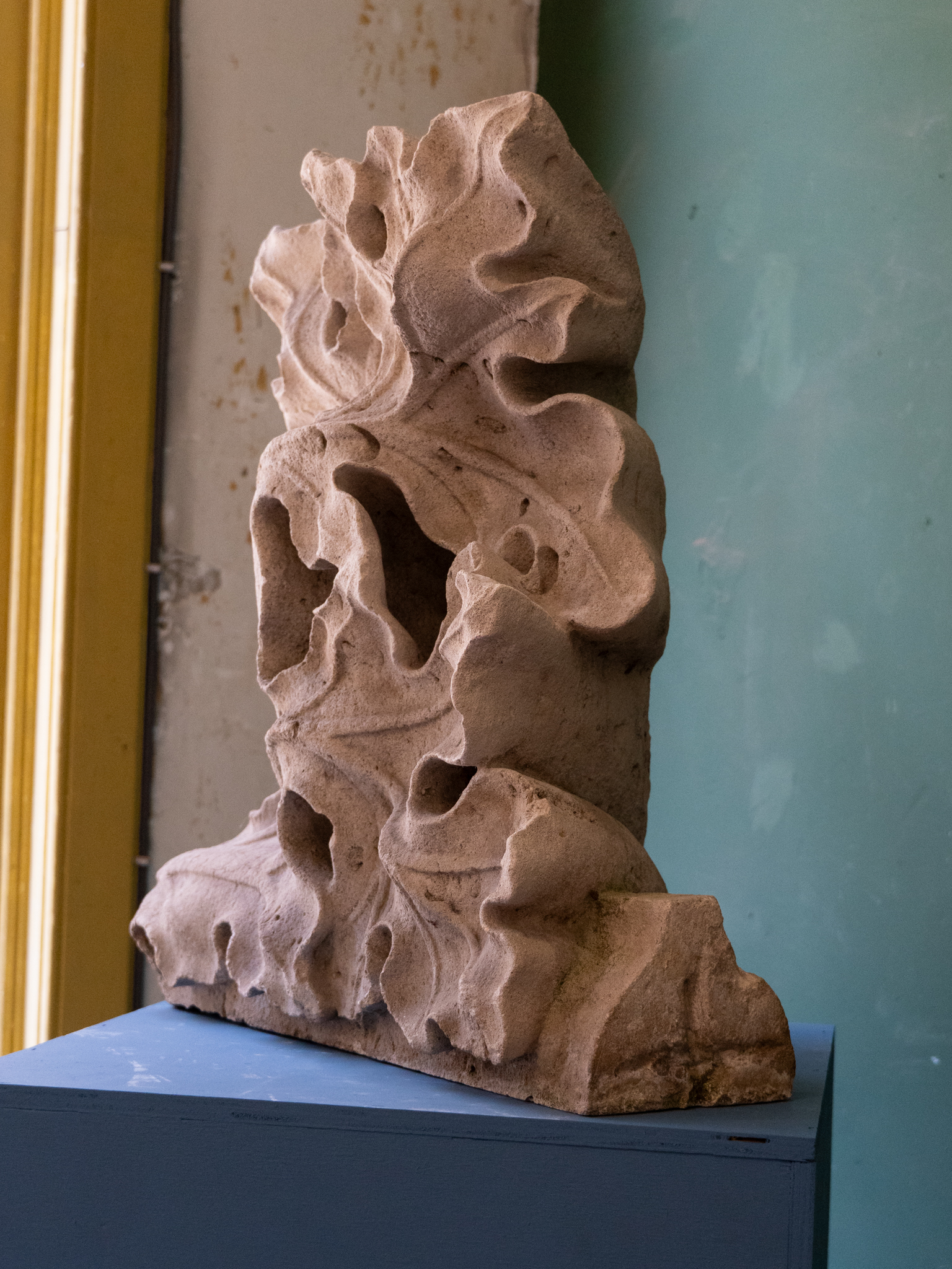 Gothic Vine-Leaf Ornament