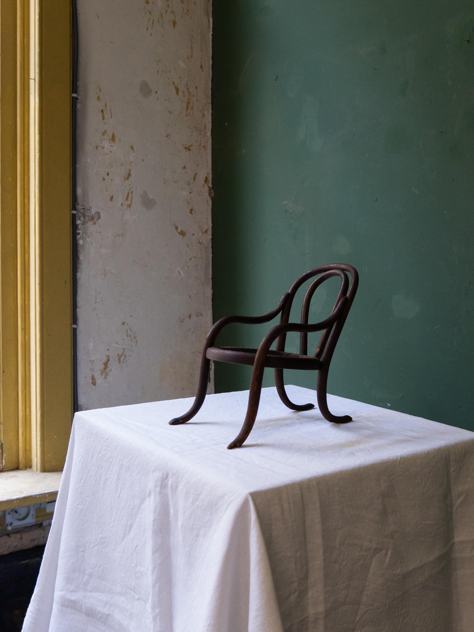 TIny Thonet