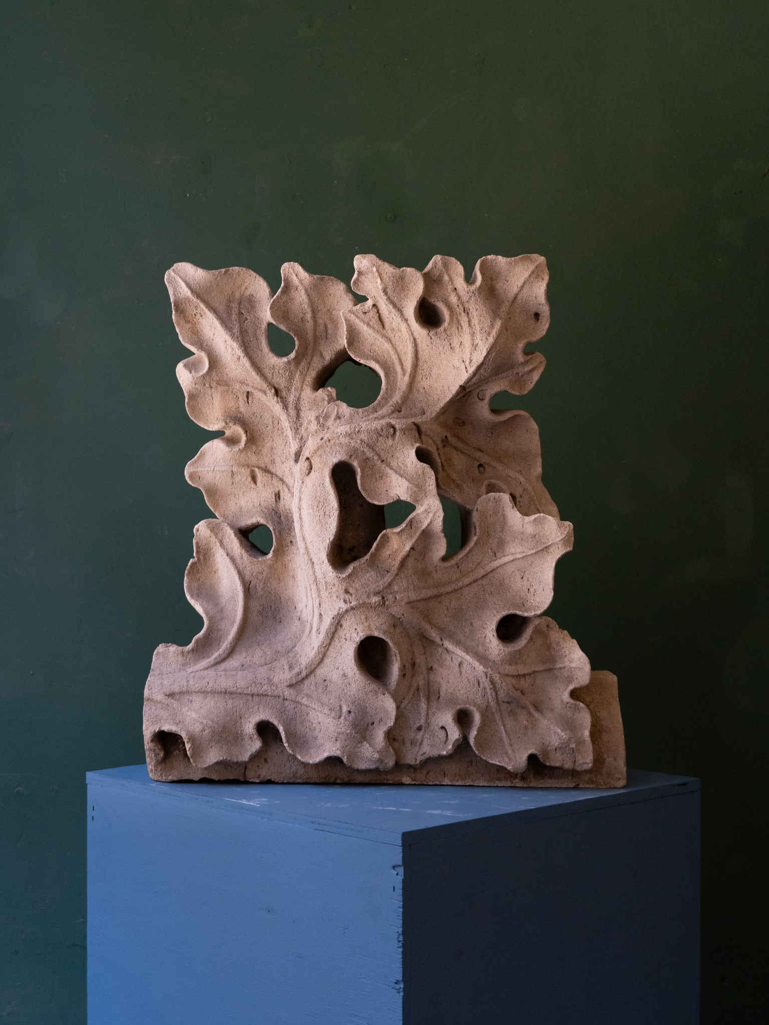 Gothic Vine-Leaf Ornament