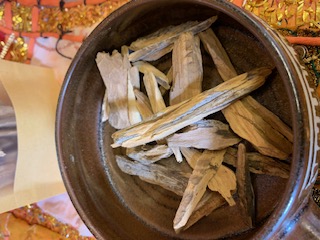 Premium Sandalwood Pieces 