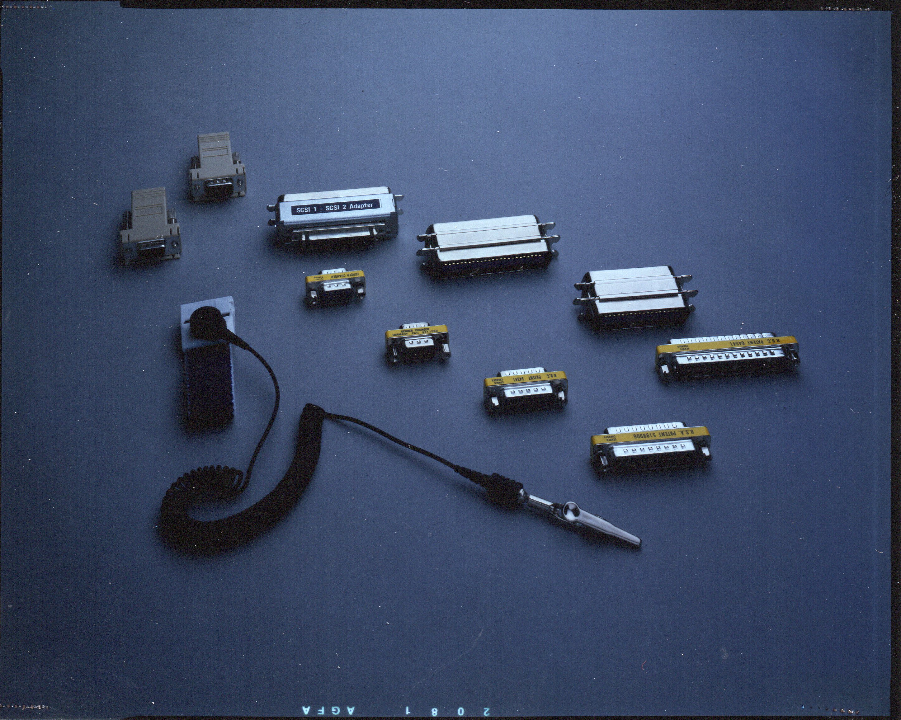 DB37 male-female connector saver