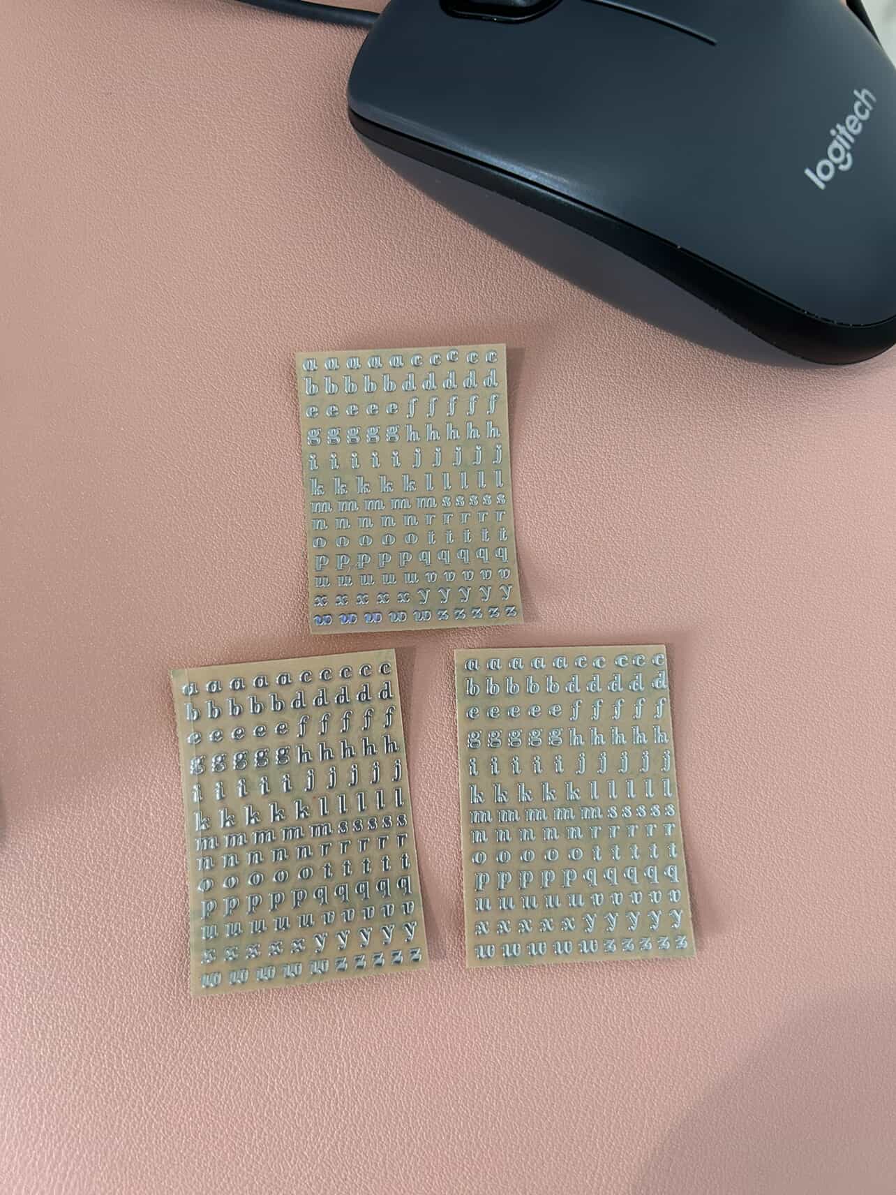 Etiquetas de letras 2mm plateadas