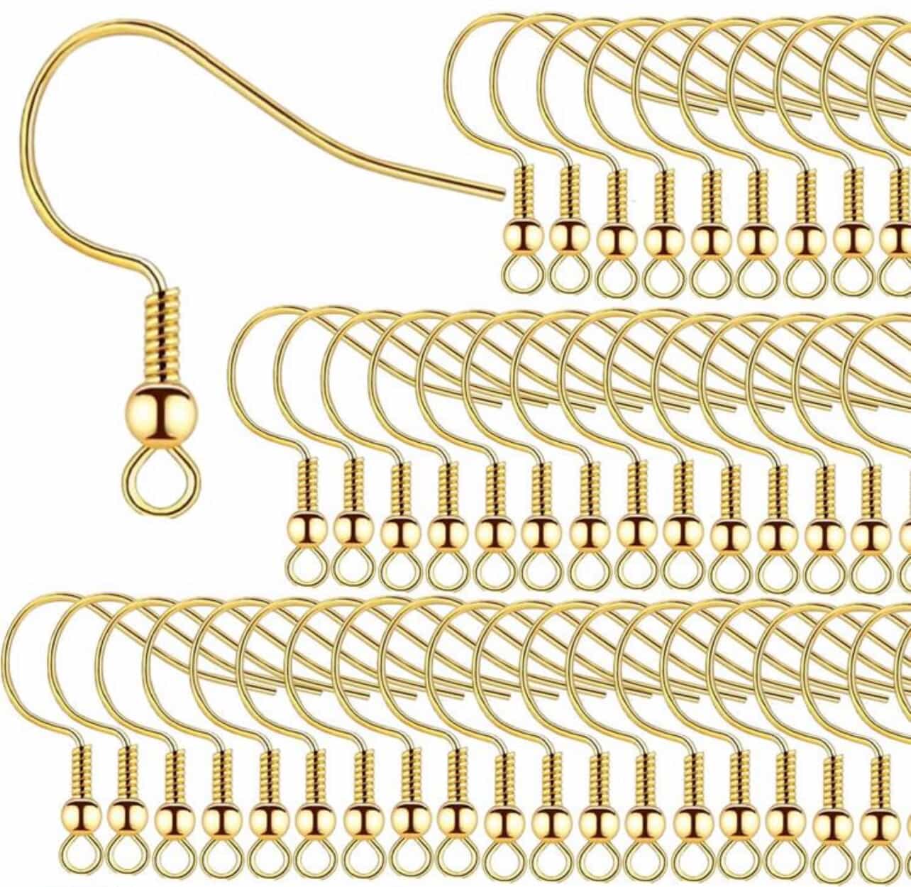Ganchos para aretes dorados