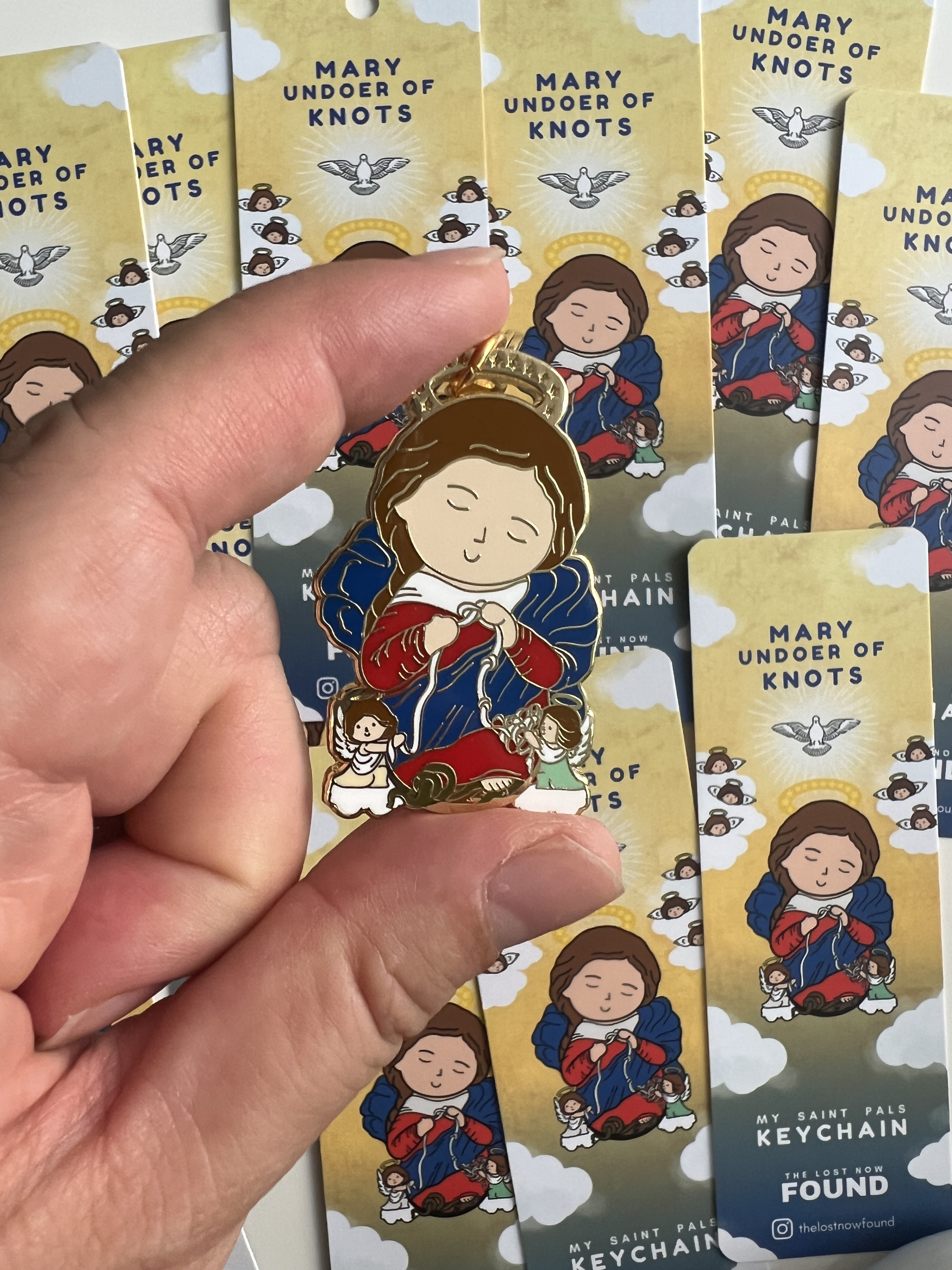 Mary Undoer of Knots keychain