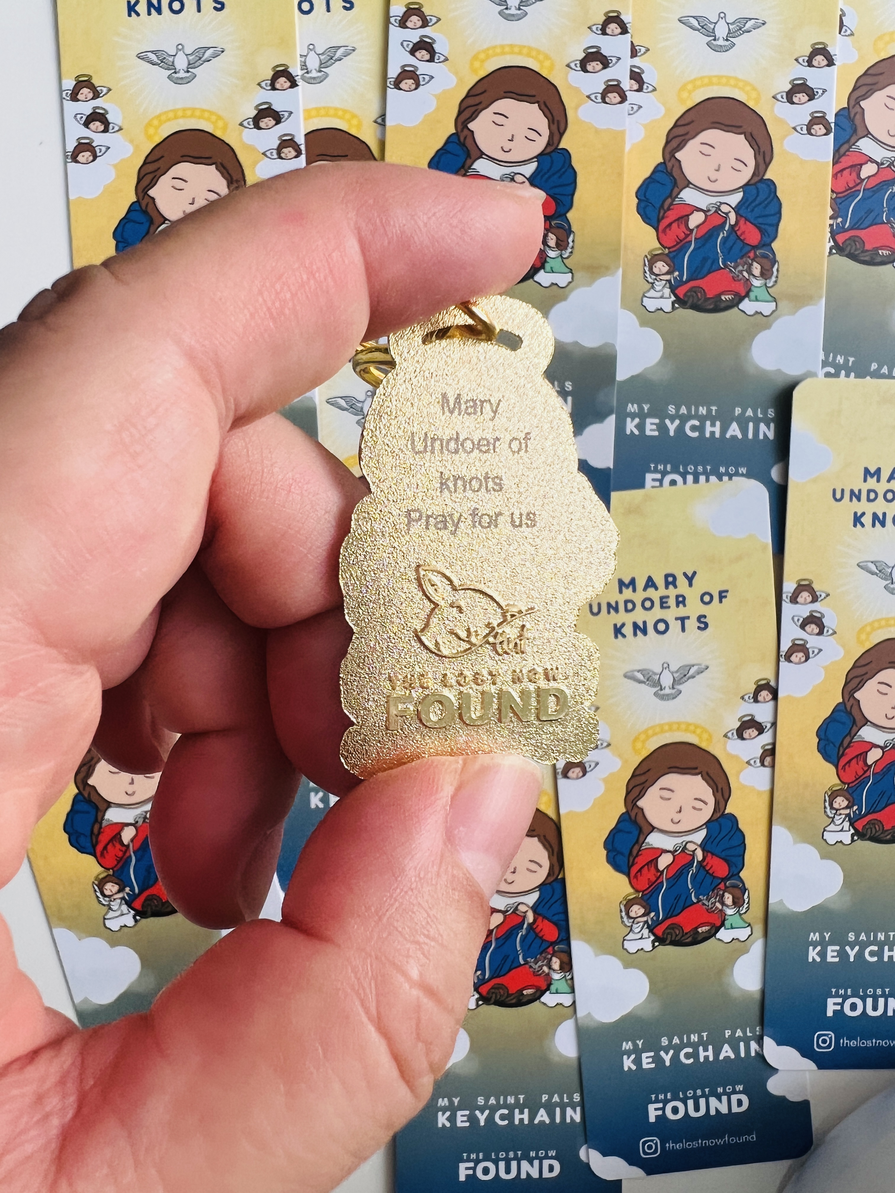 Mary Undoer of Knots keychain