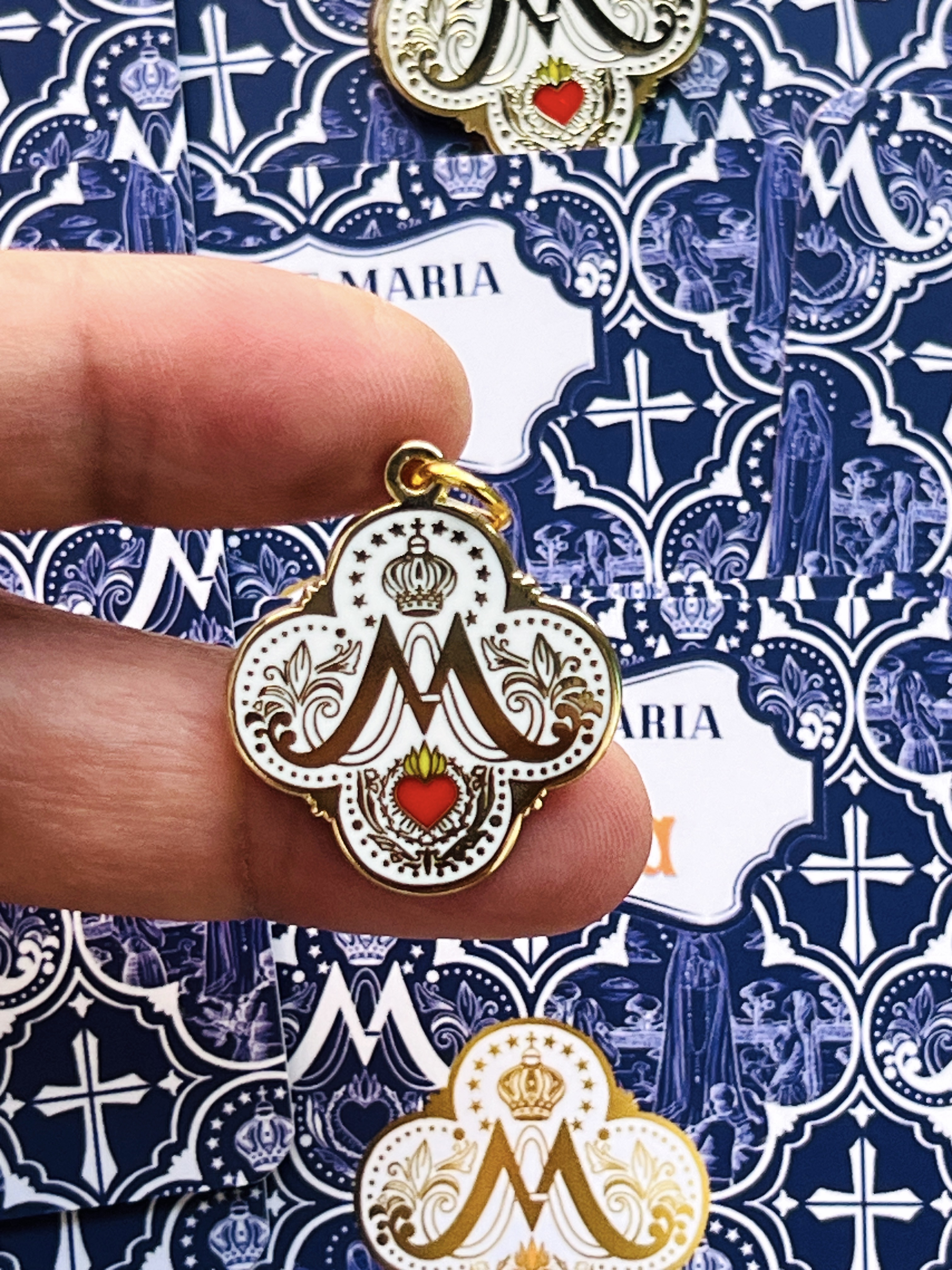 Auspice Maria (Our Lady of Fatima Medallion)