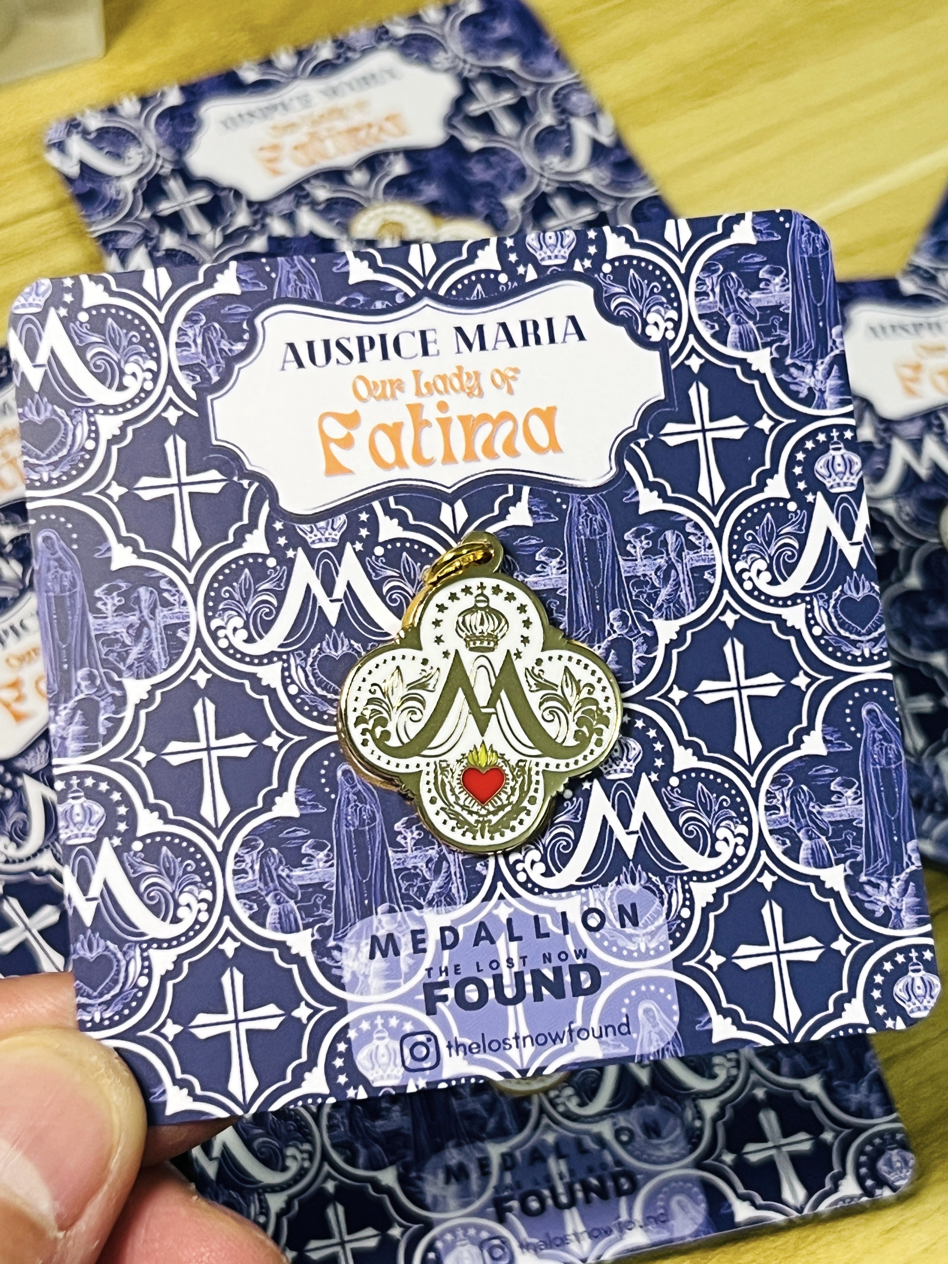 Auspice Maria (Our Lady of Fatima Medallion)