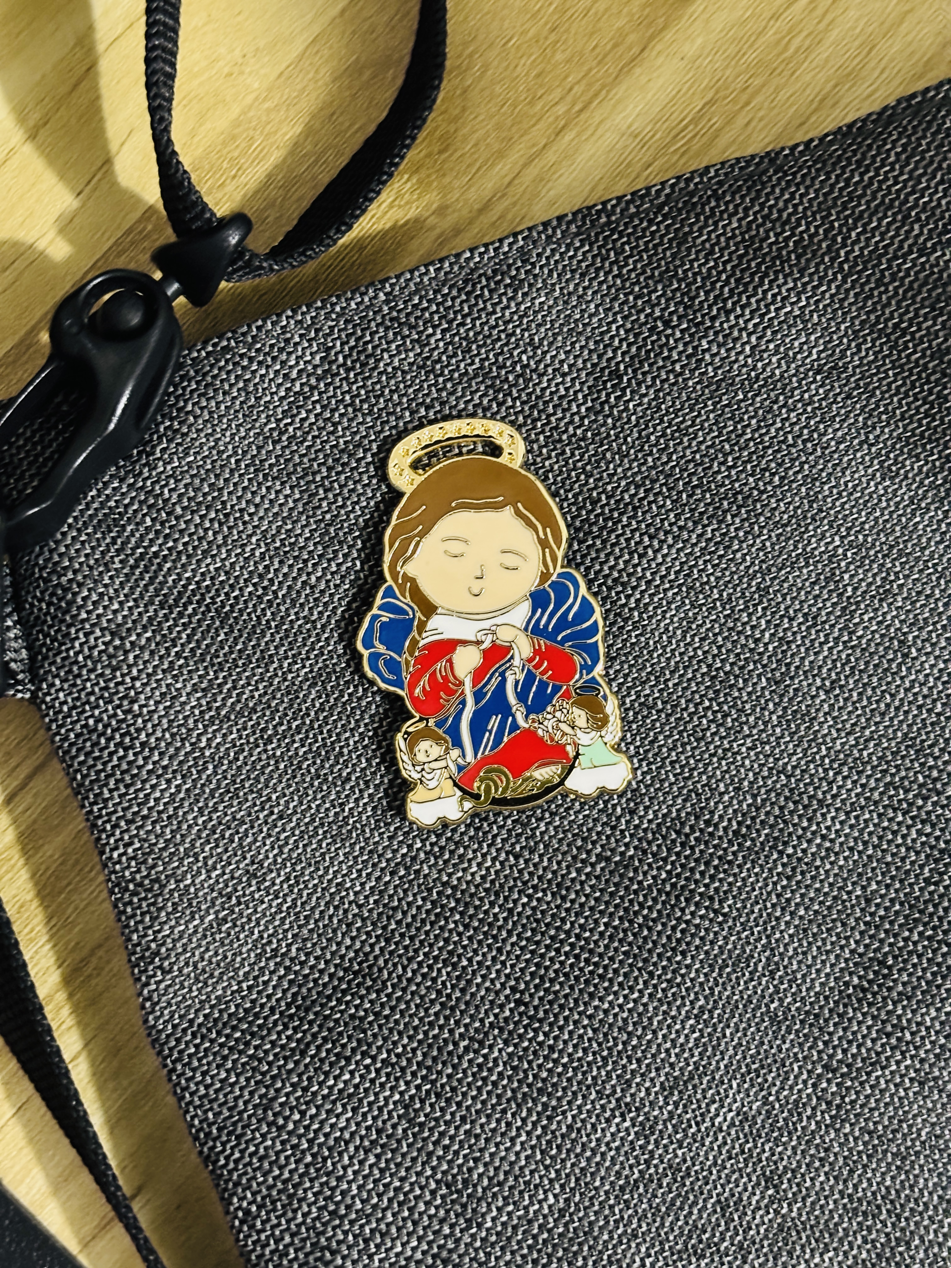 Mary Undoer of Knots Pin