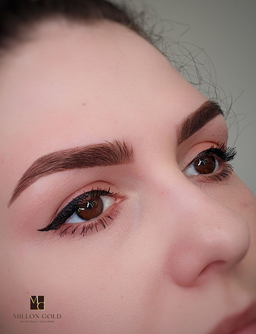 Modelowanie brwi farbką + geometria