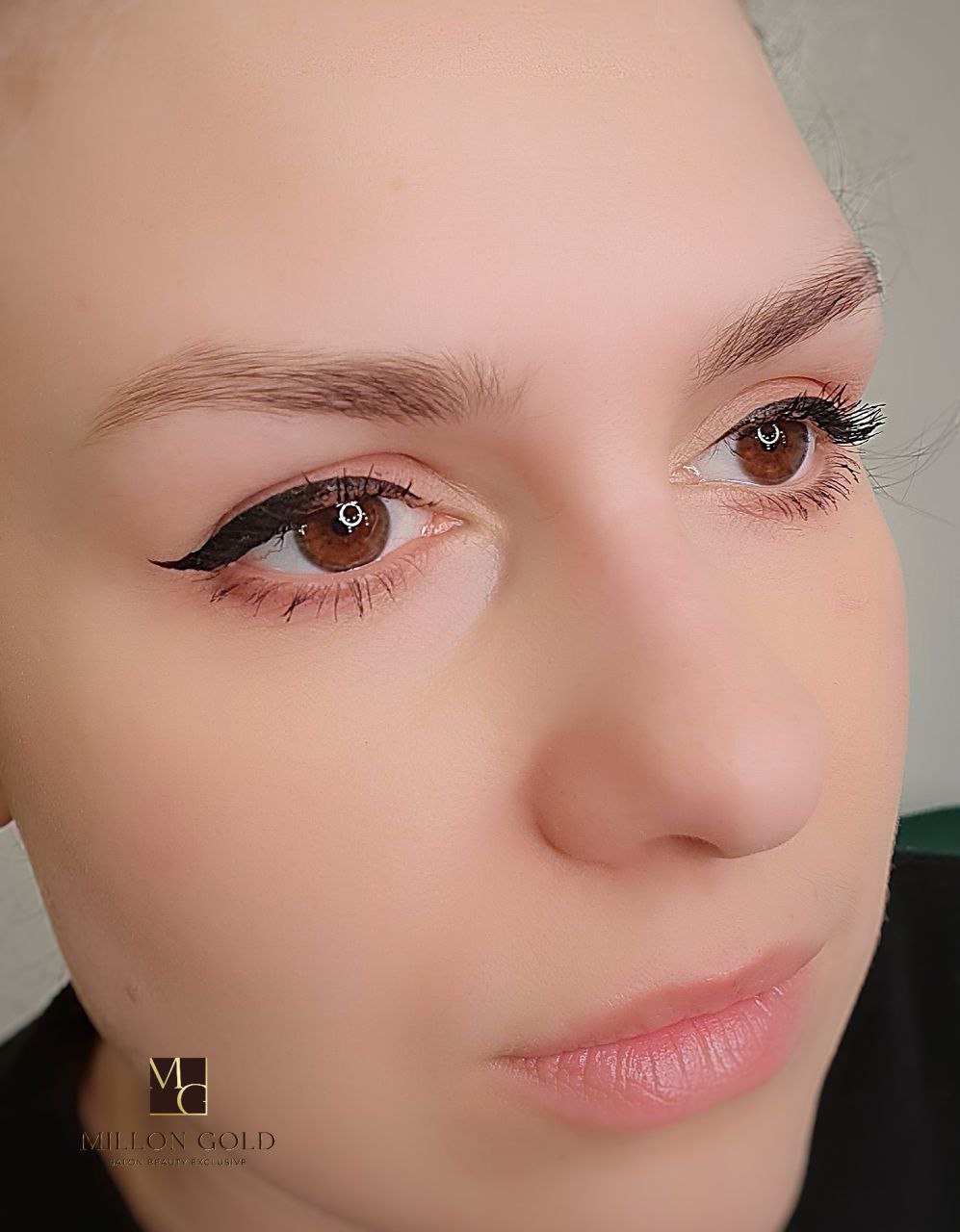 Modelowanie brwi farbką + geometria