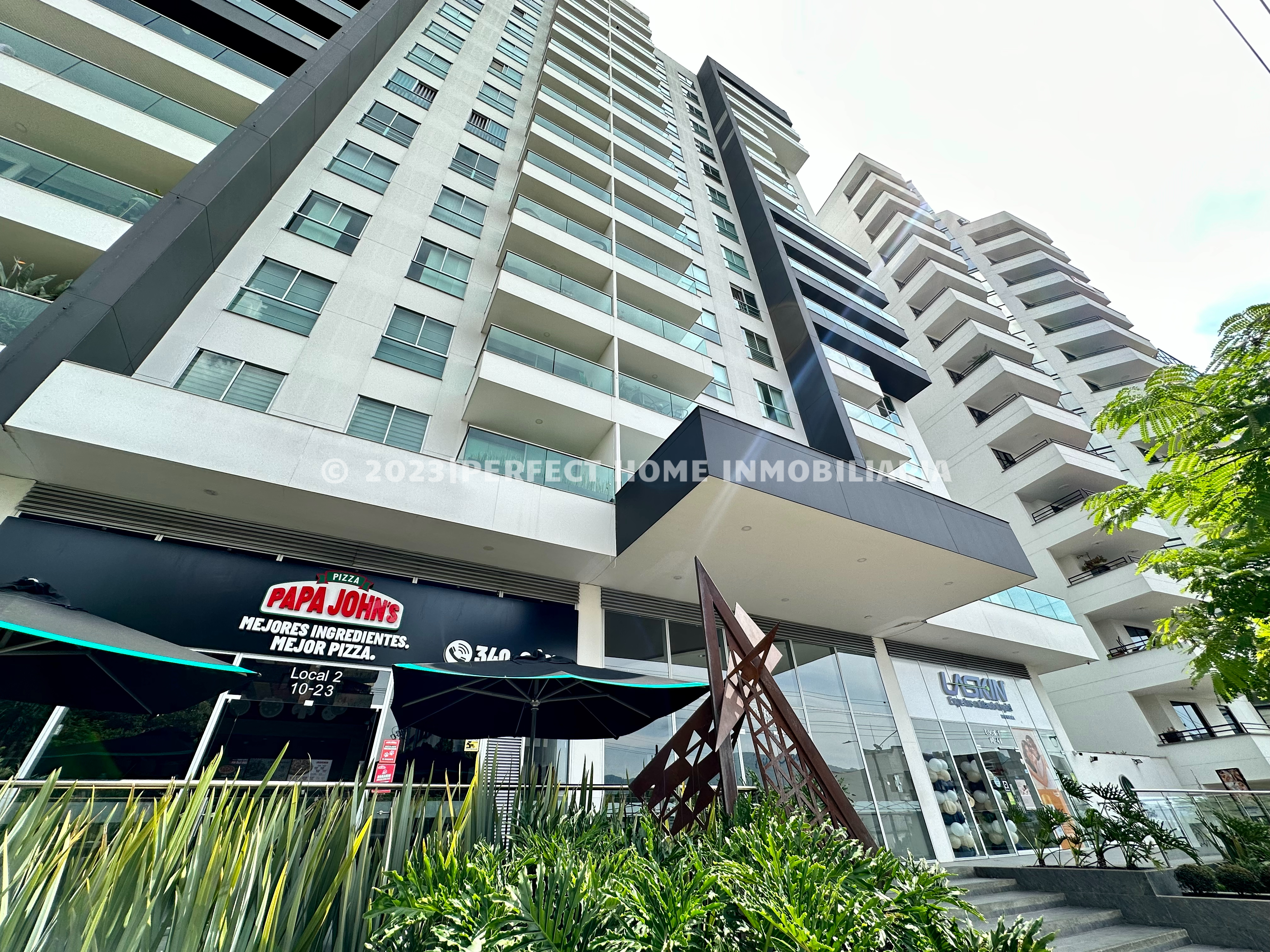 MODERNO APARTAESTUDIO EN VENTA PINARES PEREIRA