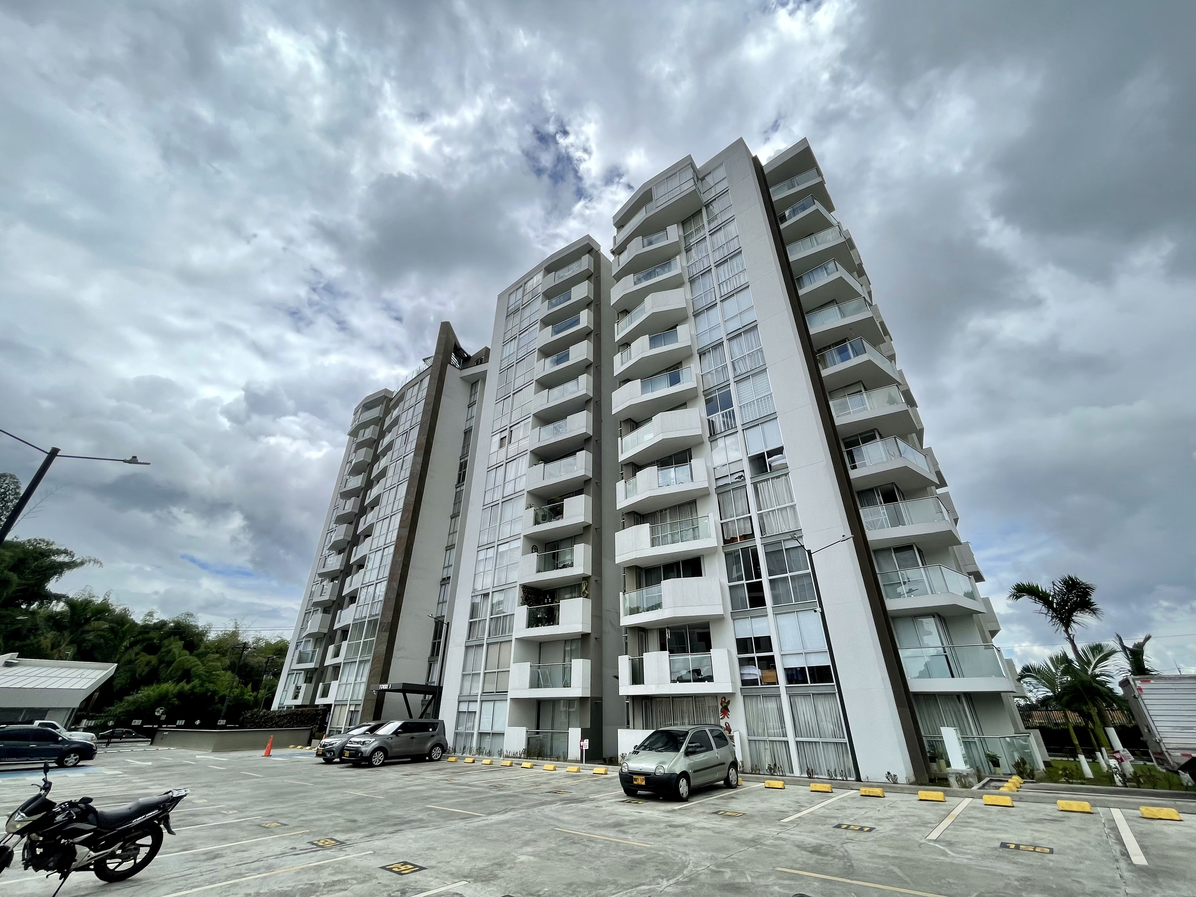 APARTAMENTO EN VENTA METROPOLITAN CLUB DOSQUEBRADAS