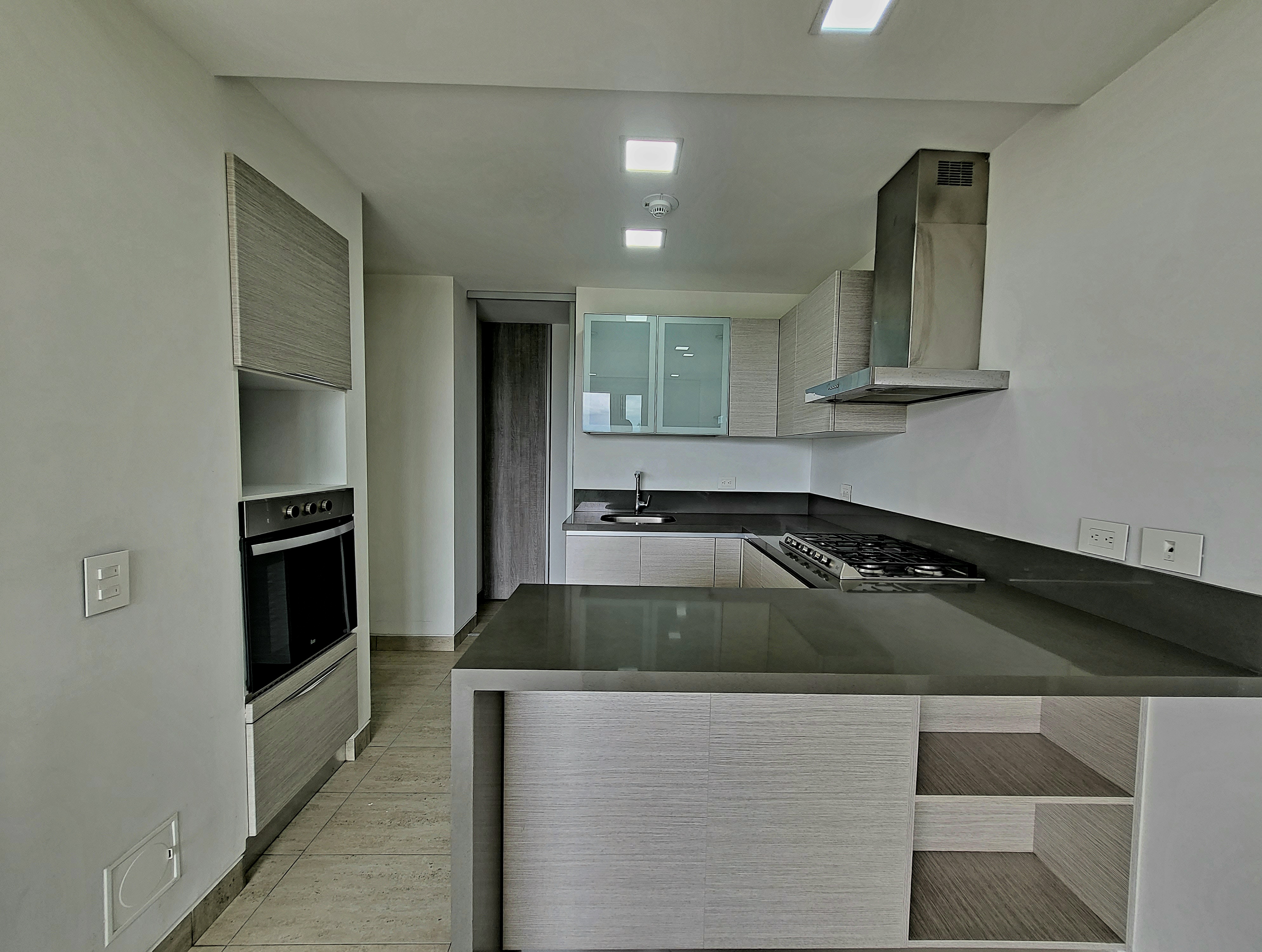 APARTAMENTO EN VENTA MUKAVA CERRITOS