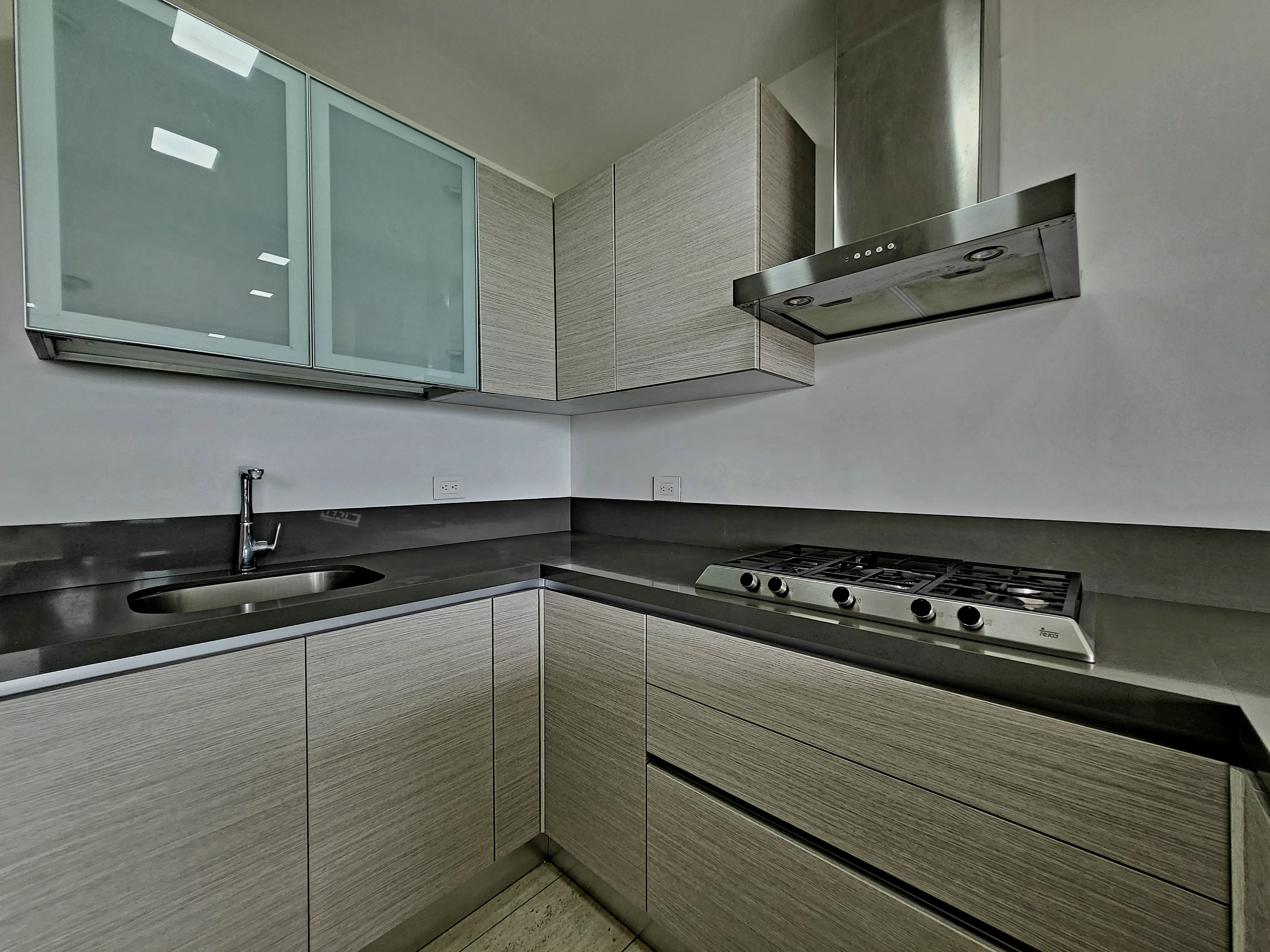 APARTAMENTO EN VENTA MUKAVA CERRITOS