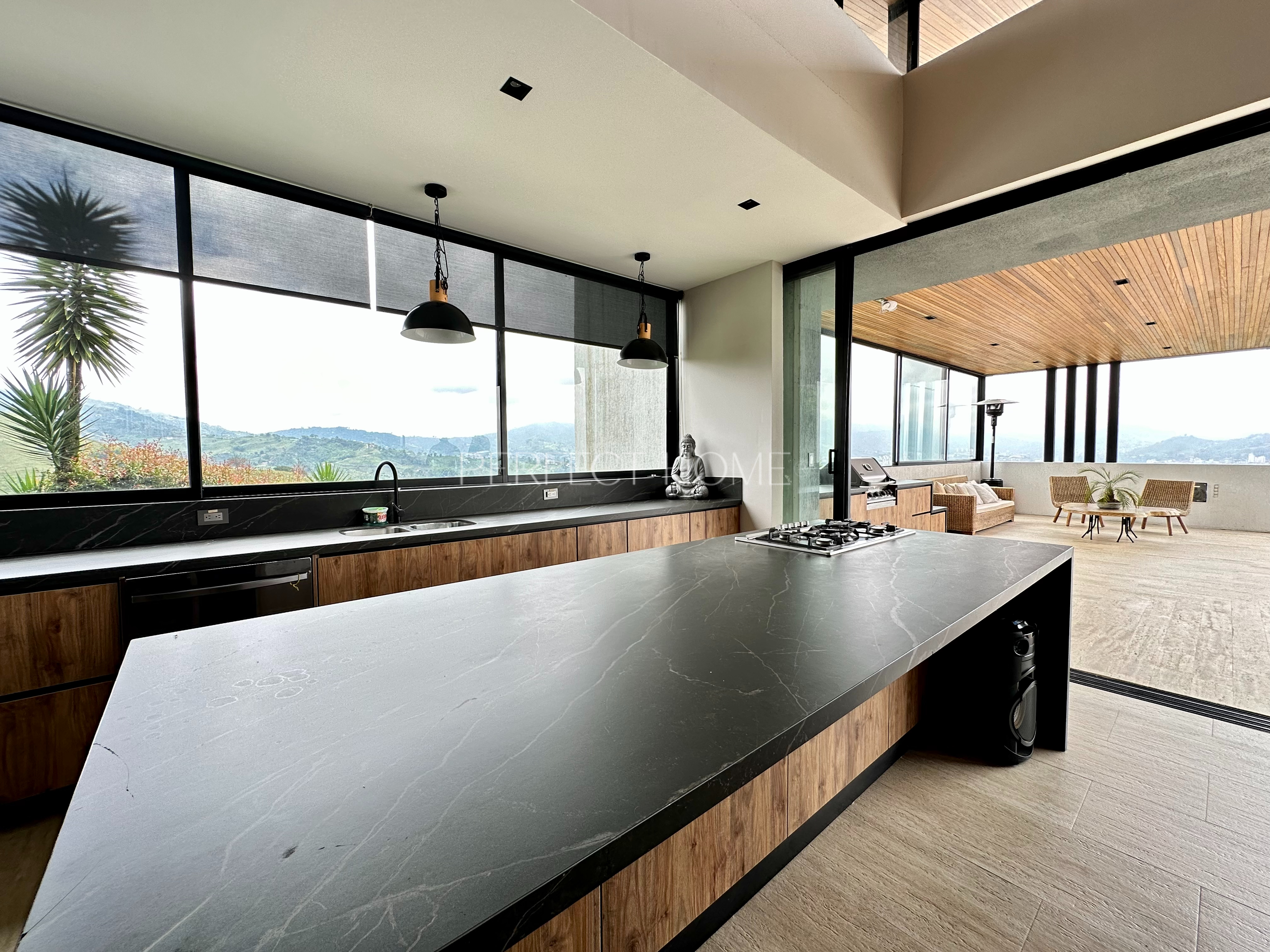 CASA CAMPESTRE DE LUJO EN VENTA