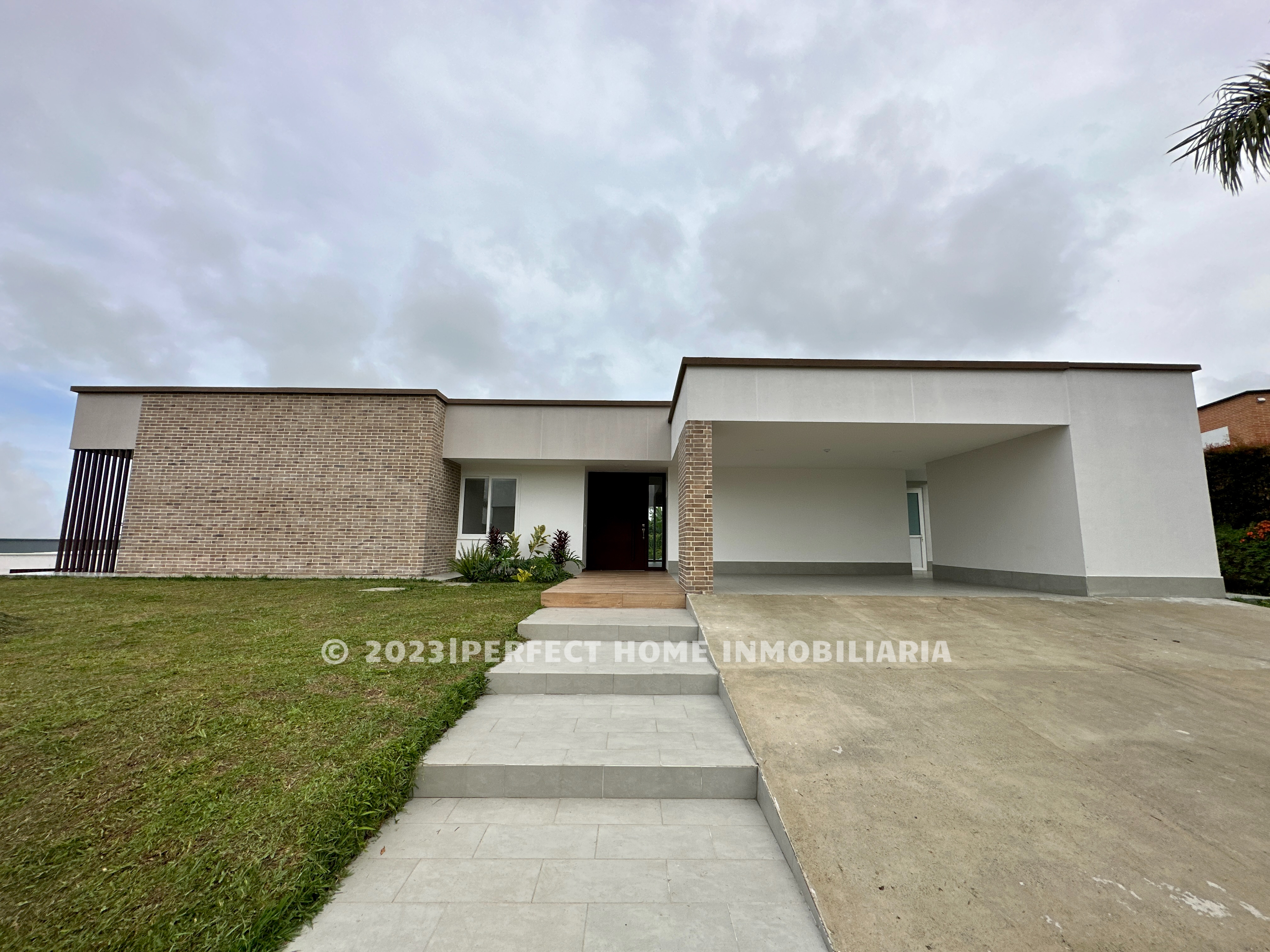 CASA CAMPESTRE EN VENTA VALLARTA, VIA ARMENIA