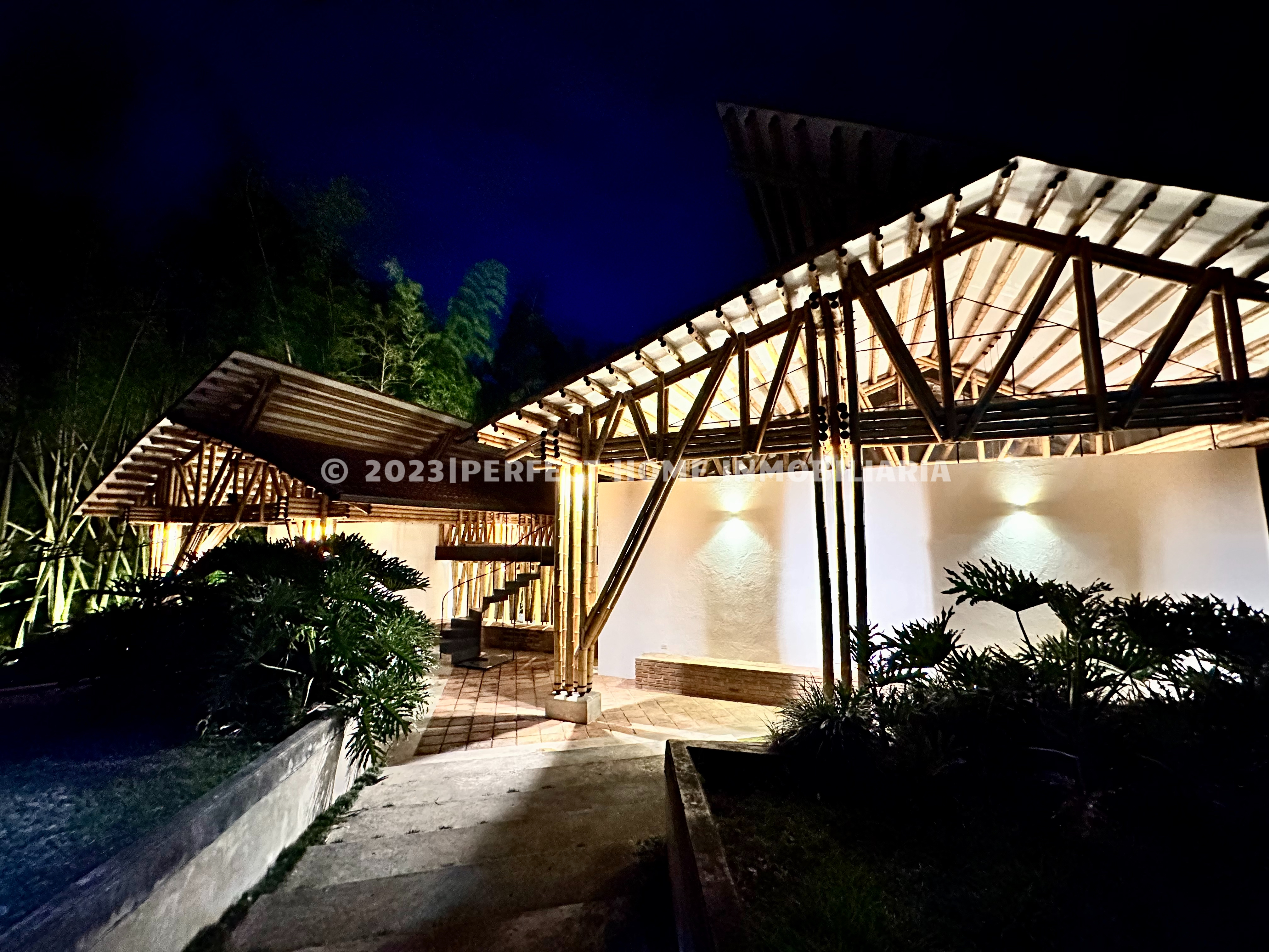 CASA CAMPESTRE EN VENTA MATURIN CERRITOS