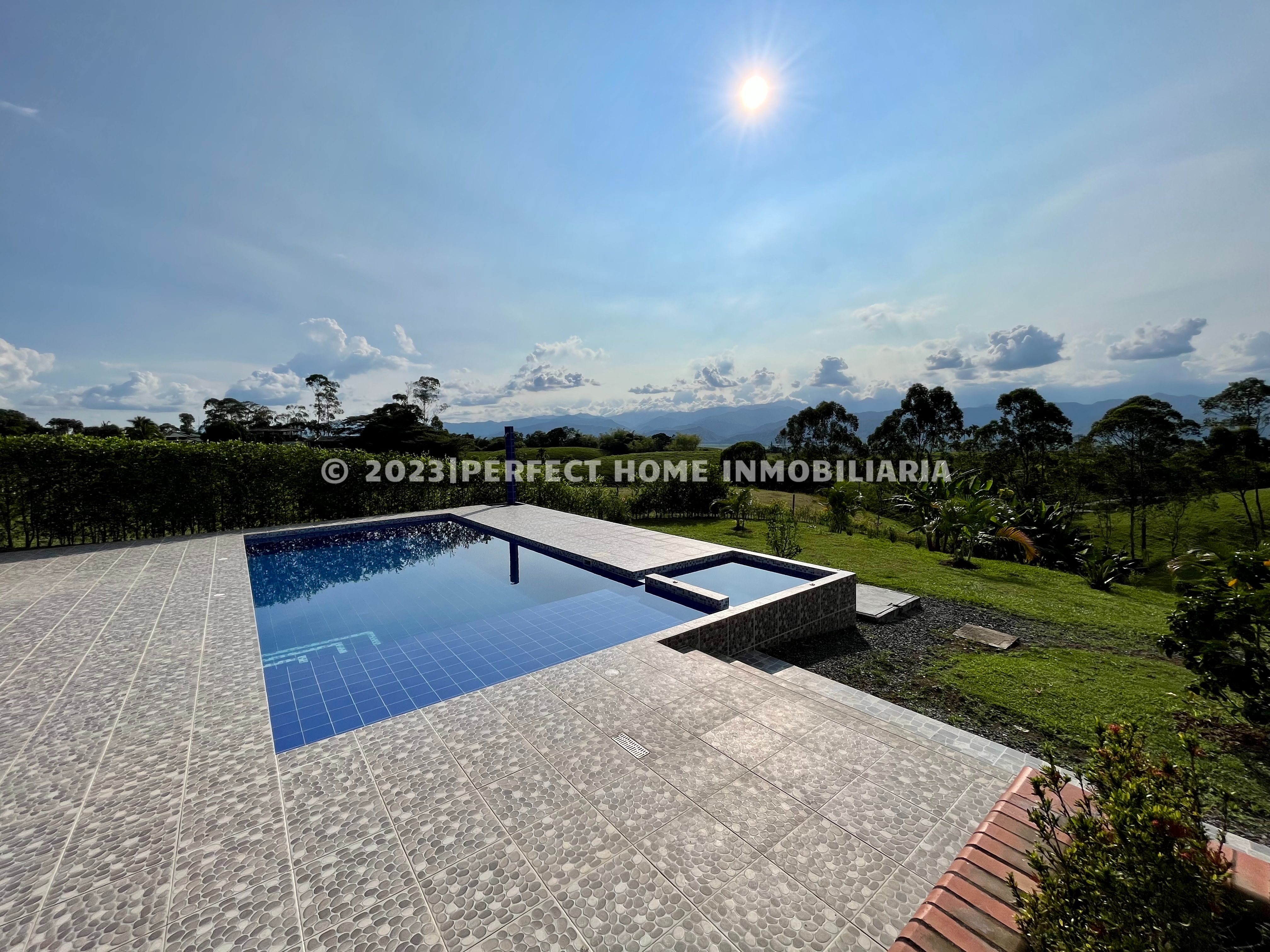 CASA CAMPESTRE EN VENTA CERRITOS - LA VIRGINIA