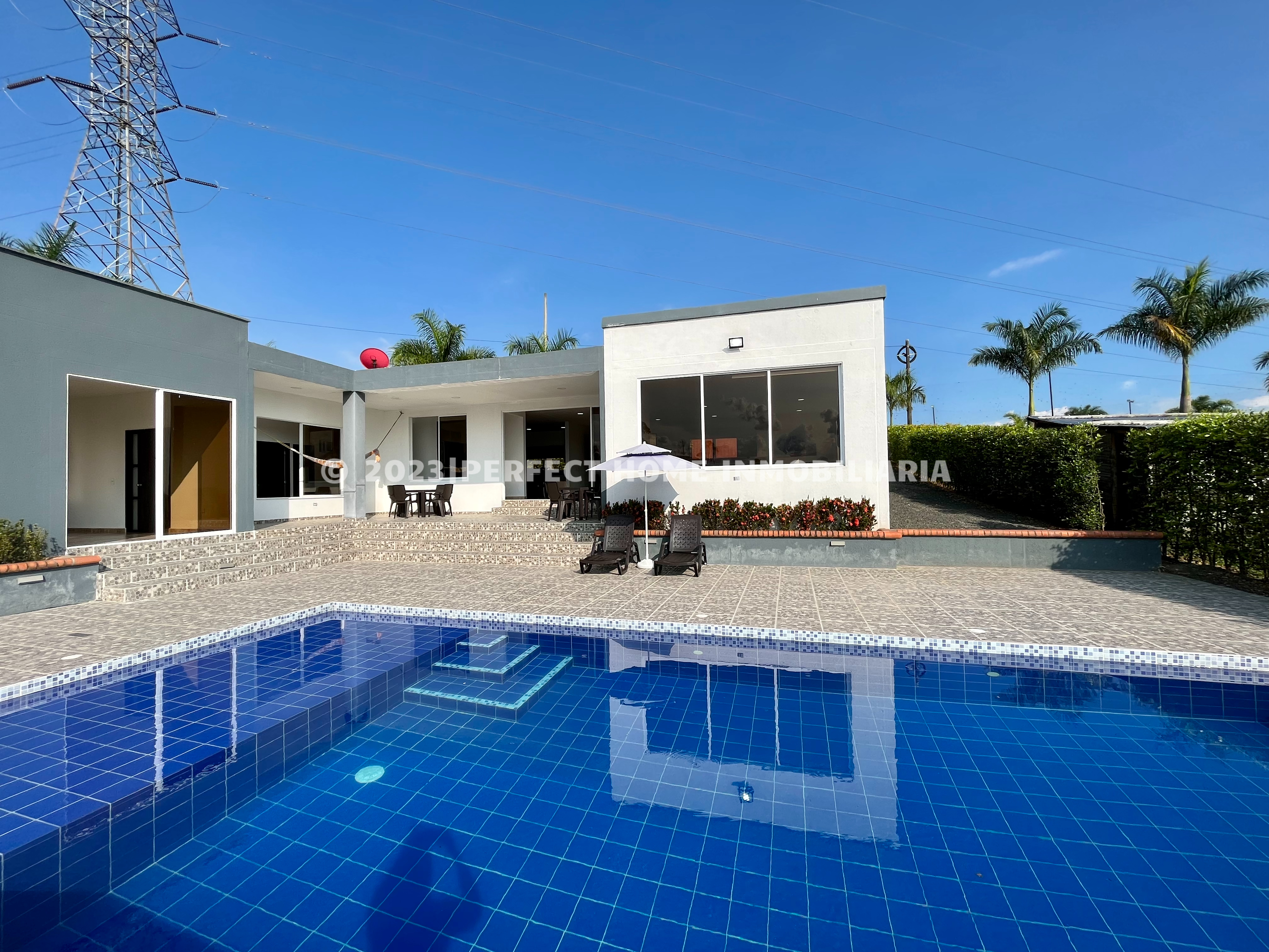 CASA CAMPESTRE EN VENTA CERRITOS - LA VIRGINIA