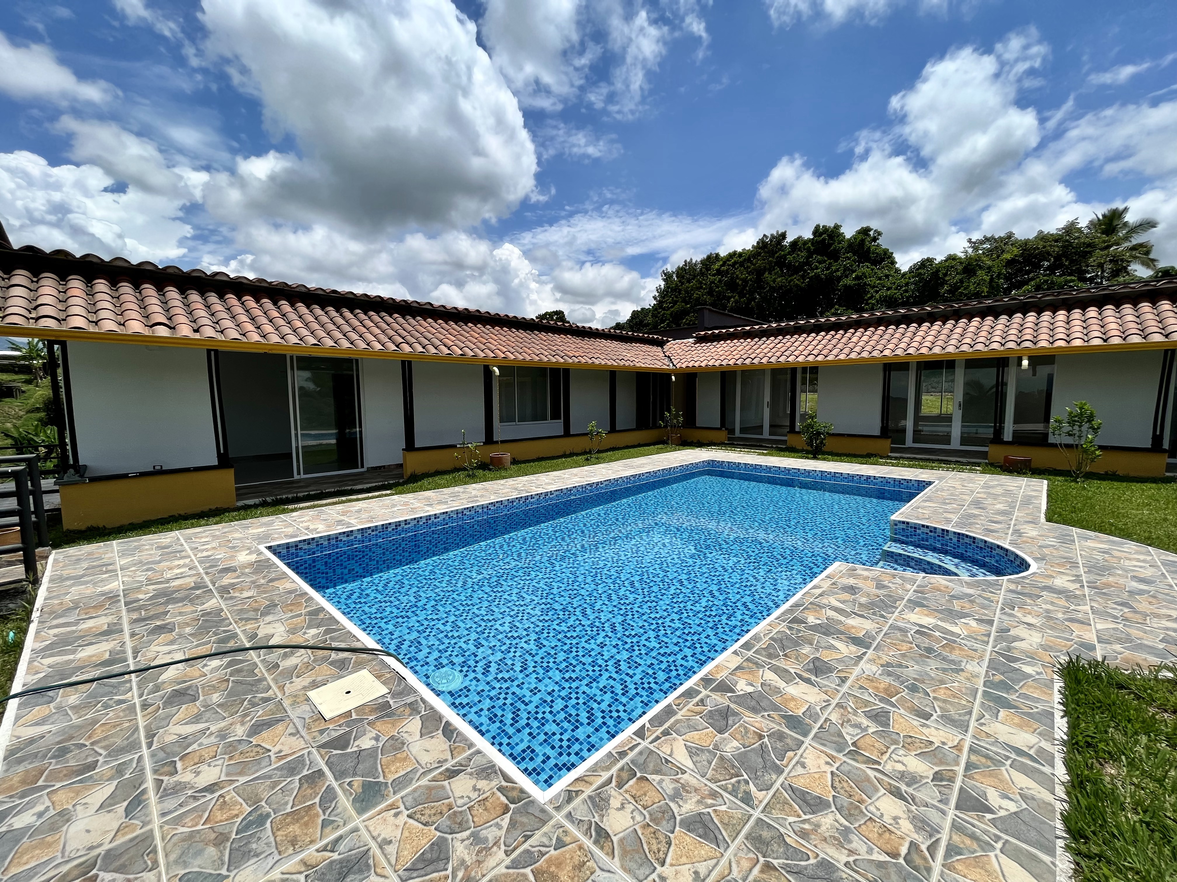 CASA CAMPESTRE EN VENTA MORELIA 