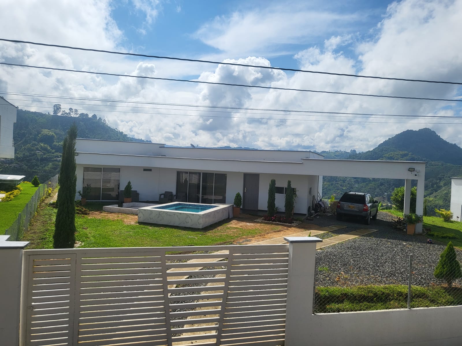 Casa-Lote Nueva en Venta en Condominio Campestre