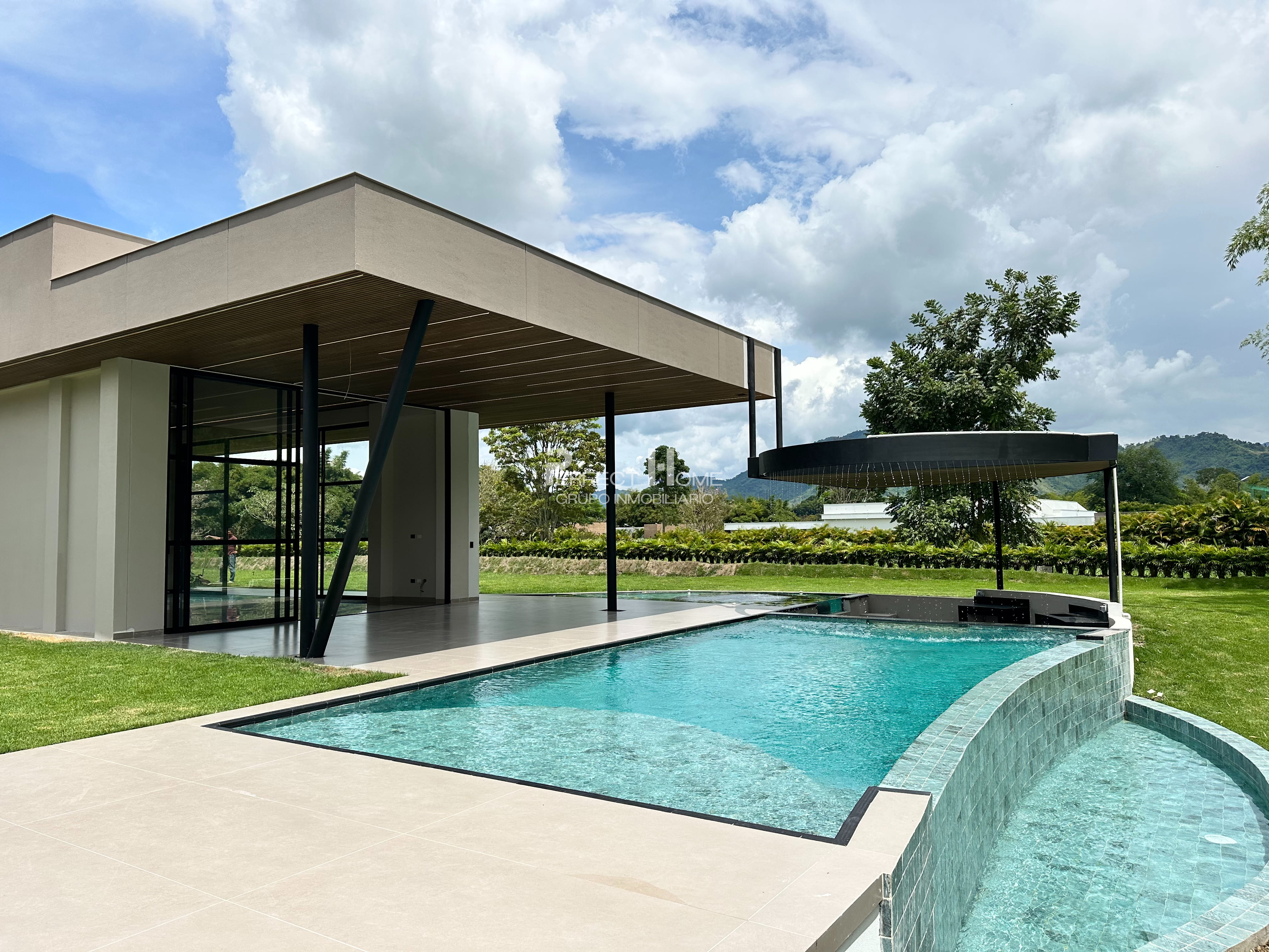 Casa Campestre de Lujo en Venta – Condominio Tipuana, Pereira