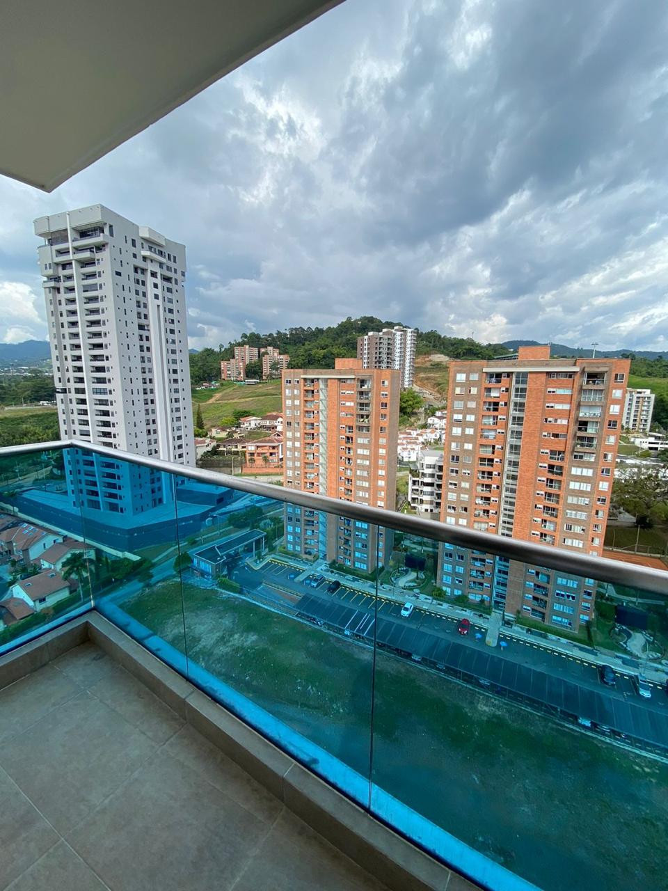 Apartamento en venta en Pinares de Alameda