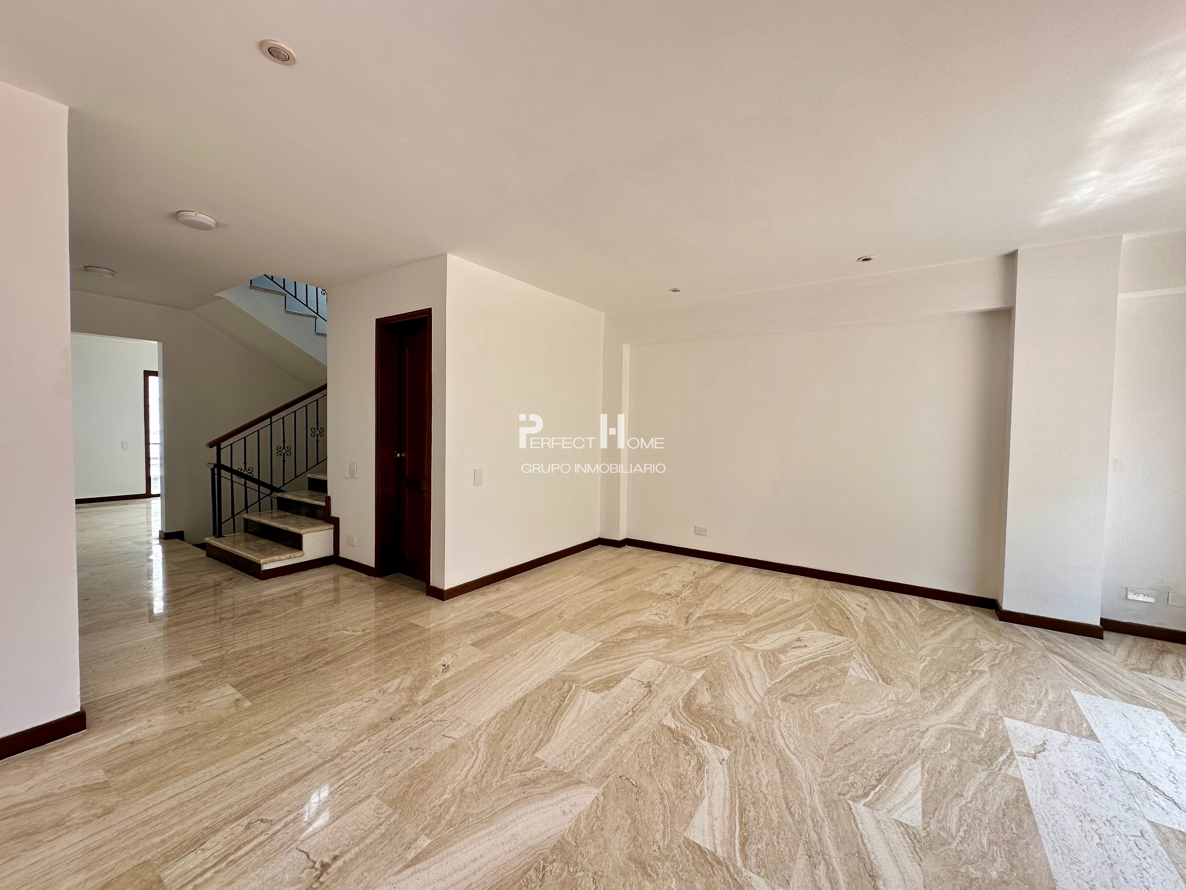 CASA EN VENTA ÁLAMOS