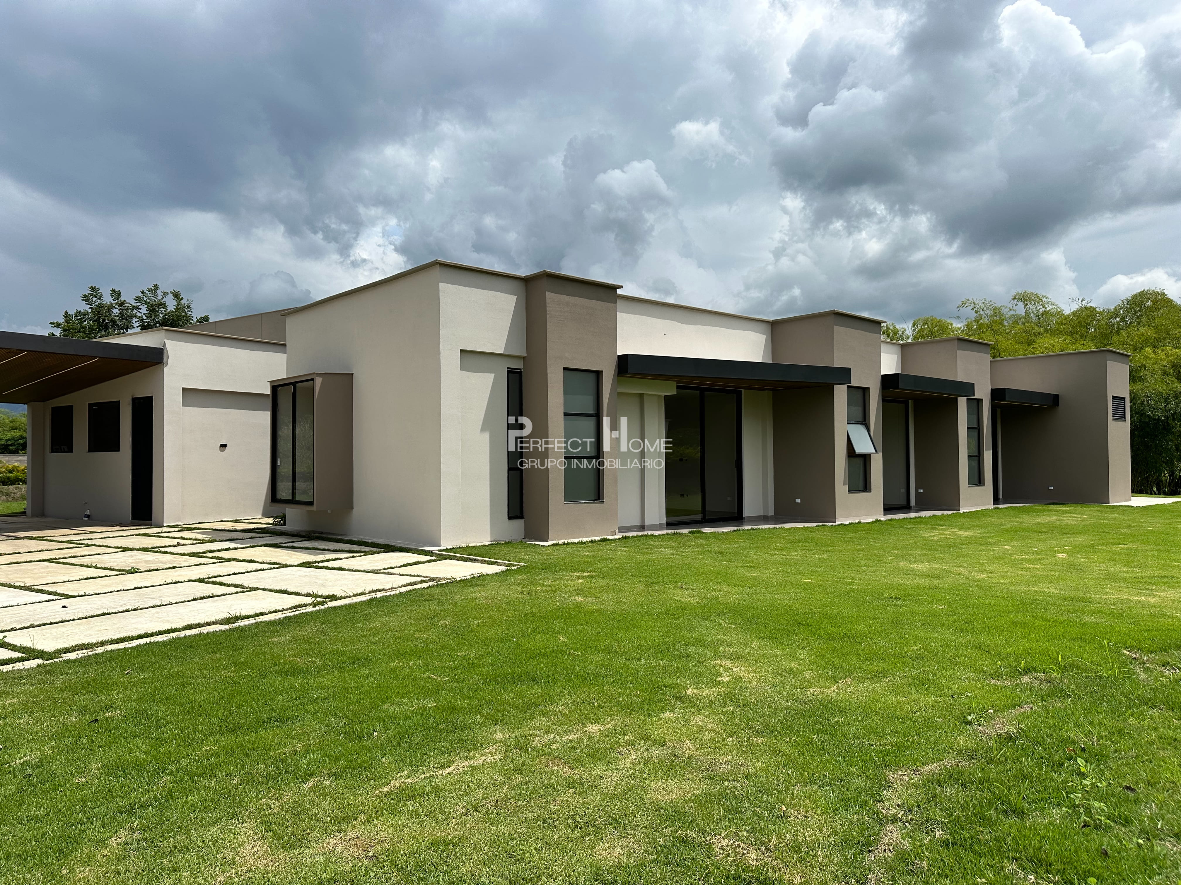 Casa Campestre de Lujo en Venta – Condominio Tipuana, Pereira