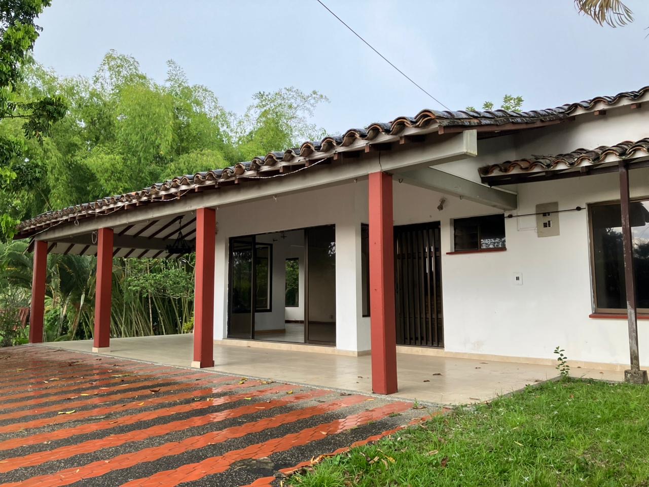 Casa Campestre en Venta Cerritos, ¡Oportunidad!