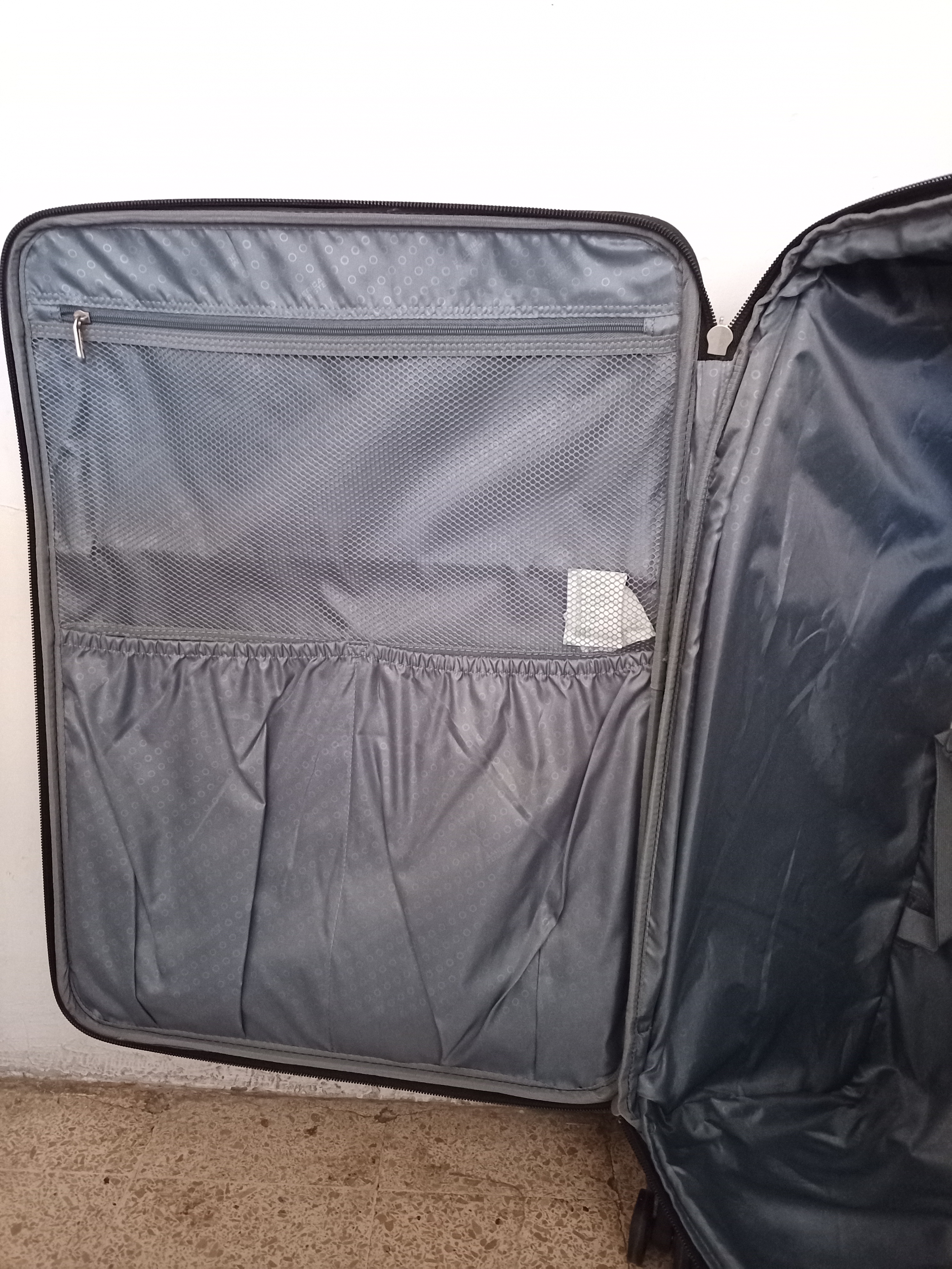 Maleta NUEVA 29" American Tourister