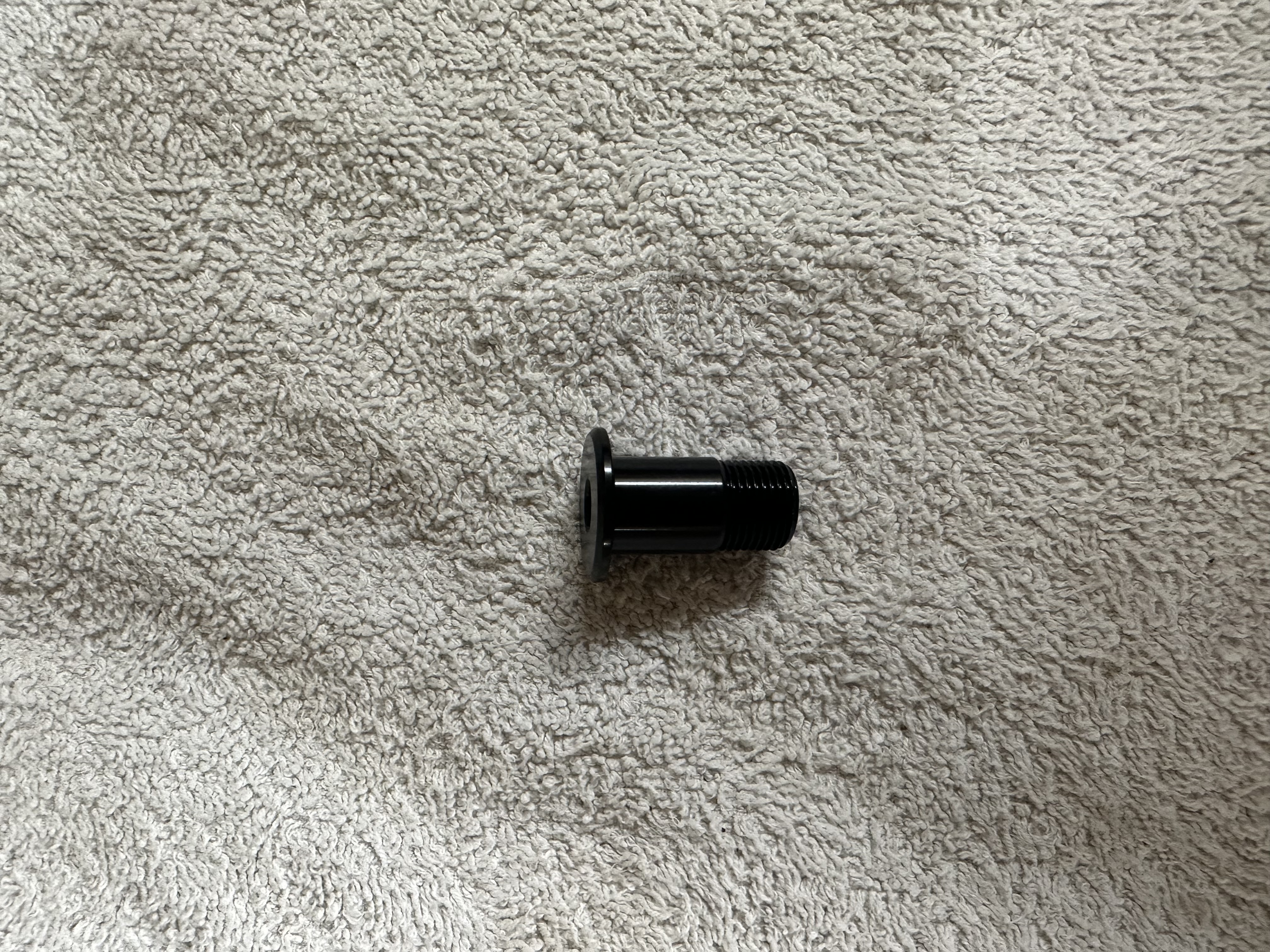 Deviate shock bolt rear