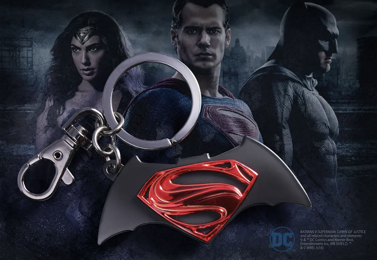 Porte-clés Batman vs Superman logos métal noir et rouge DC comics