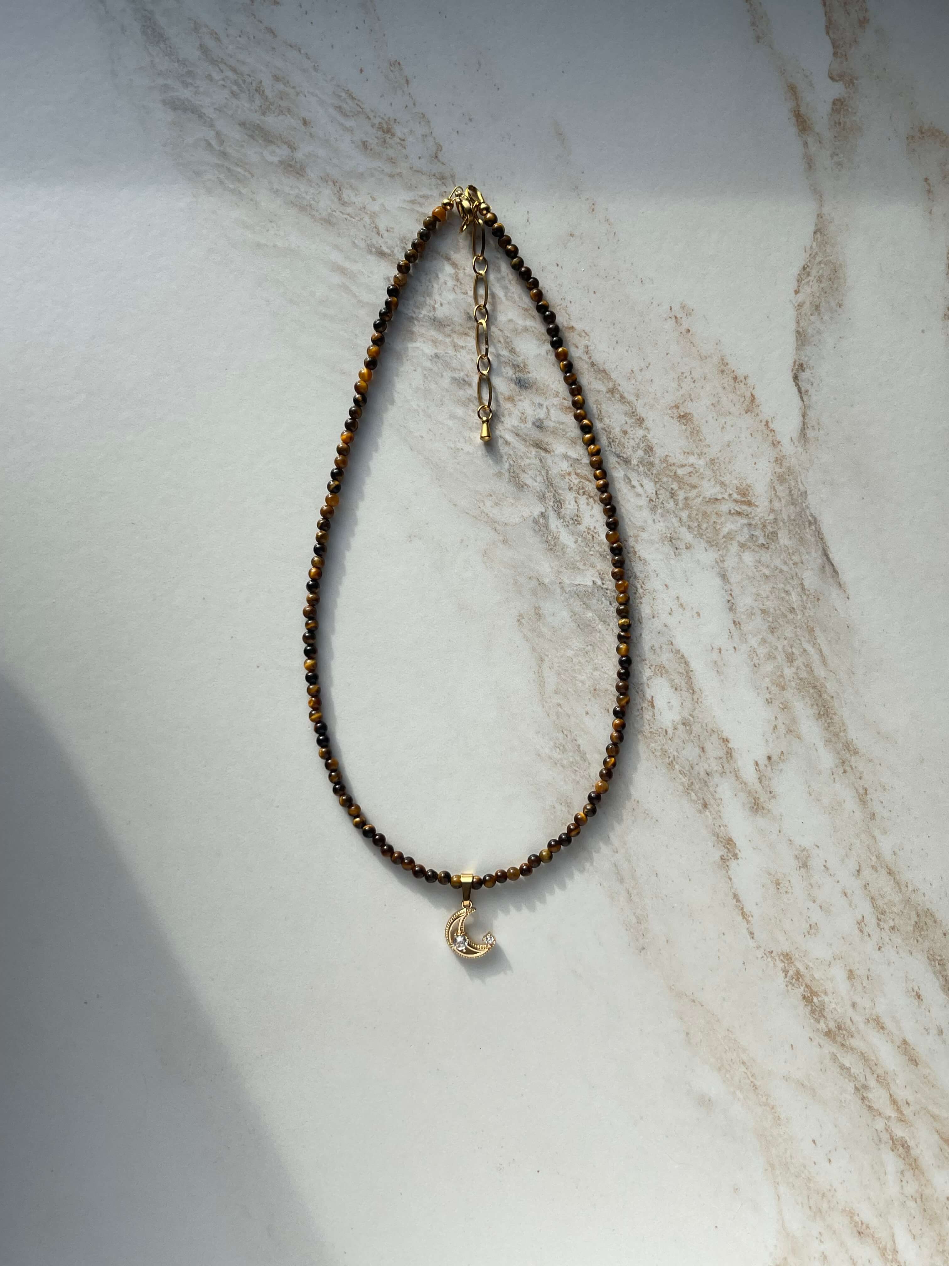 Tigro akies akmens vėrinys su mėnuliu, 3 mm
