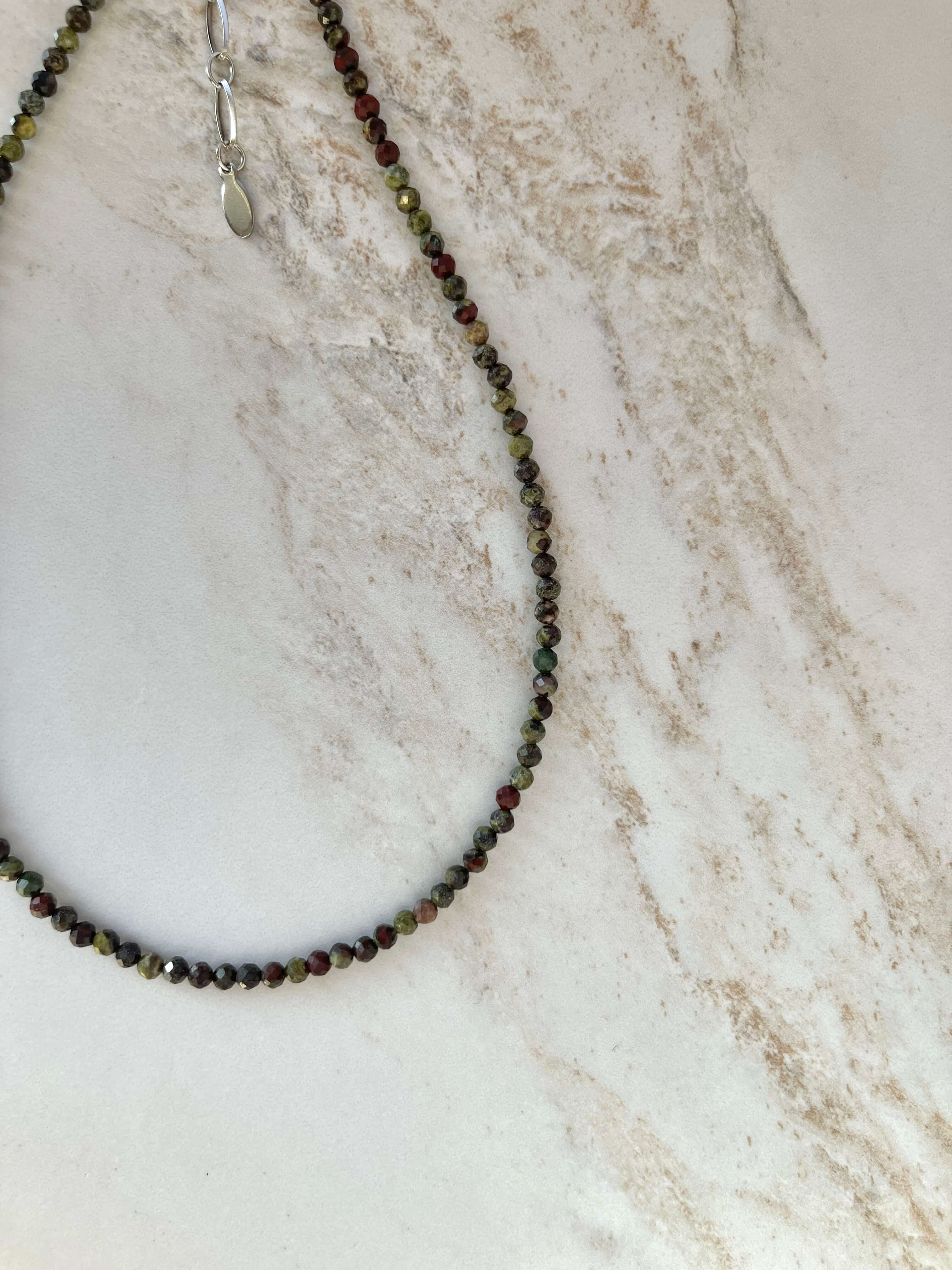 Heliotropo vėrinys, briaunuotas 3 mm