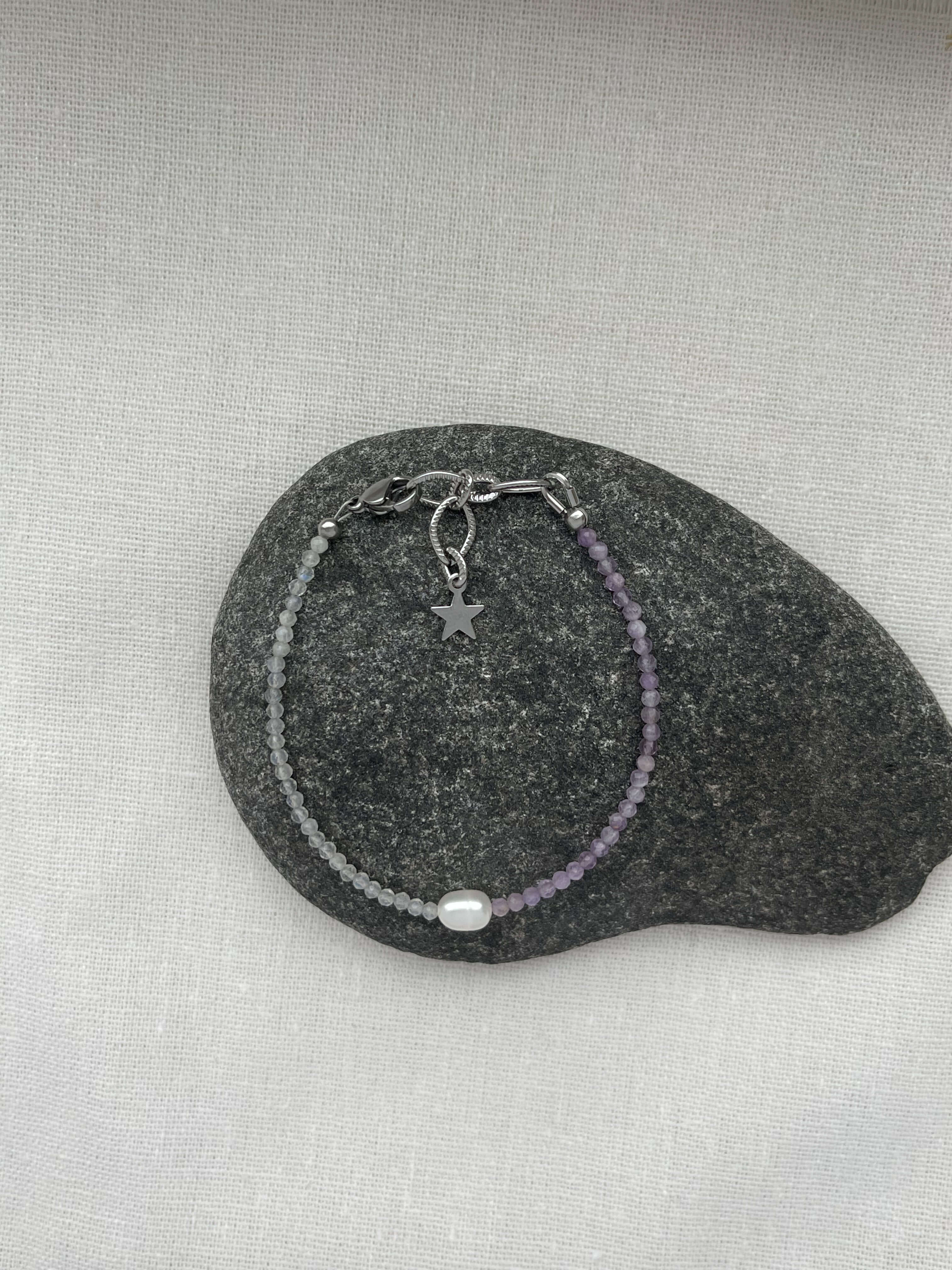 Labradorito ir ametisto apyrankė su perlu, 2 mm