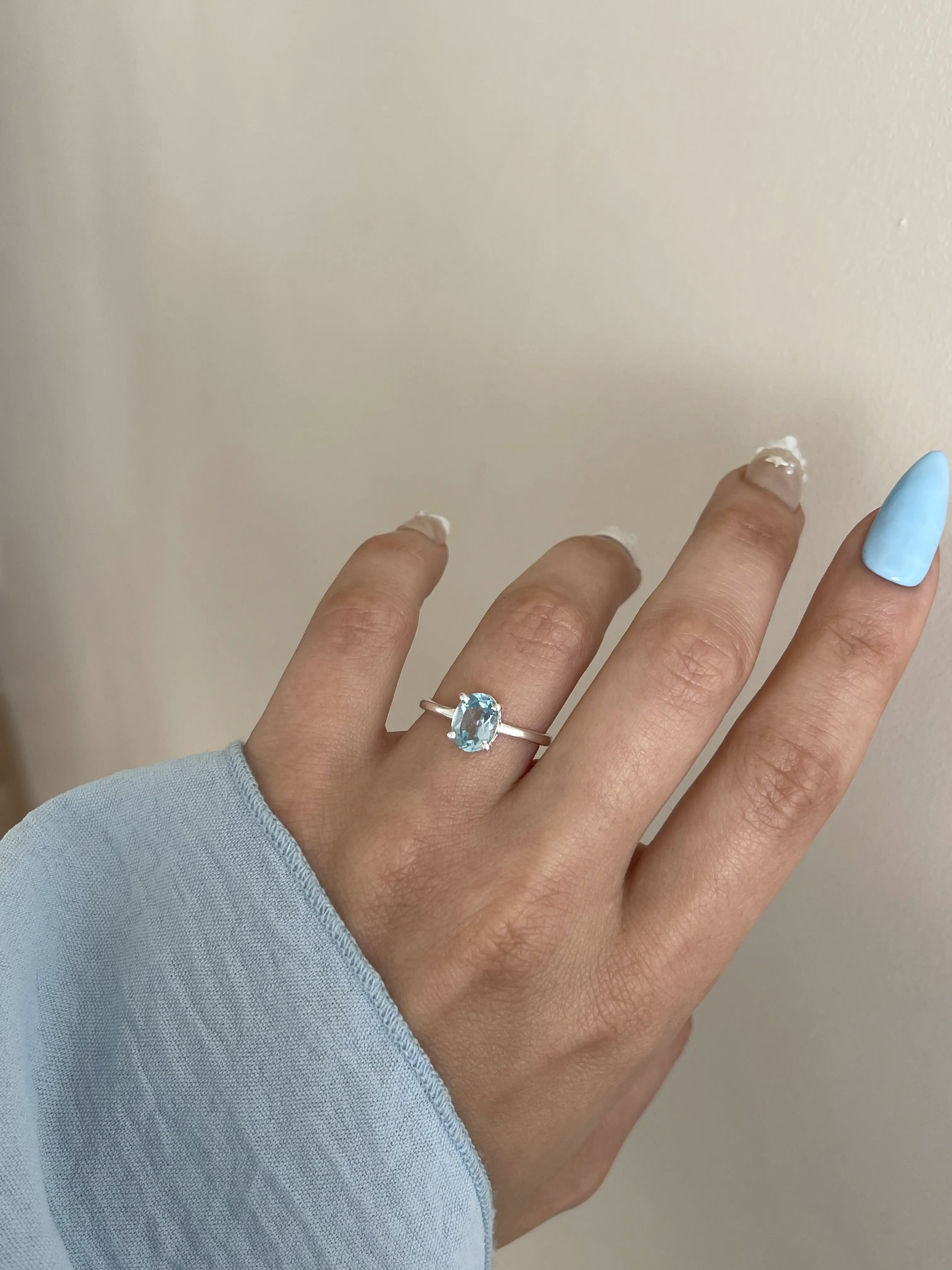 Sidabrinis žiedas su mėlynuoju topazu, 6.5 dydis (16.9 mm)