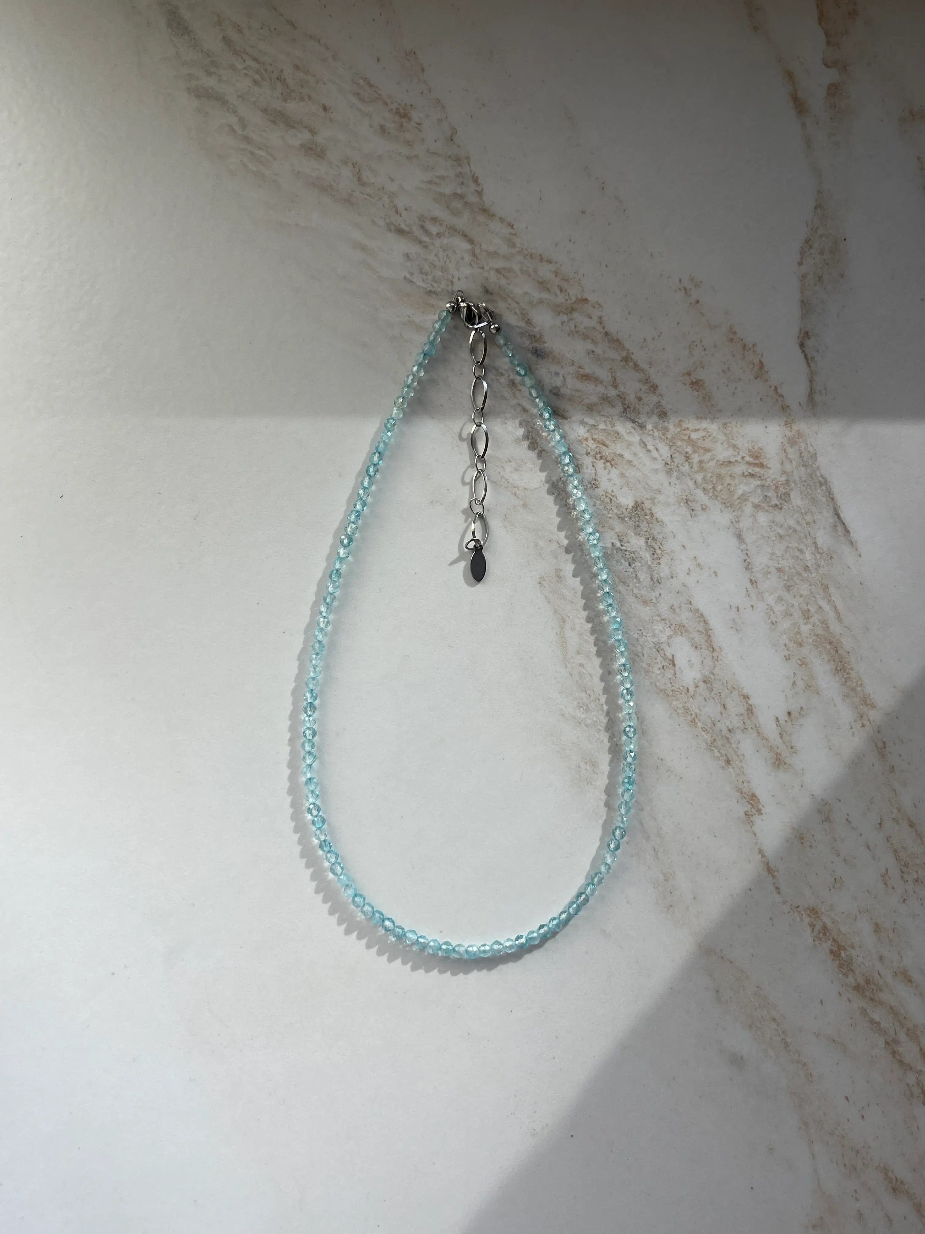 Mėlyno topazo vėrinys, 3 mm