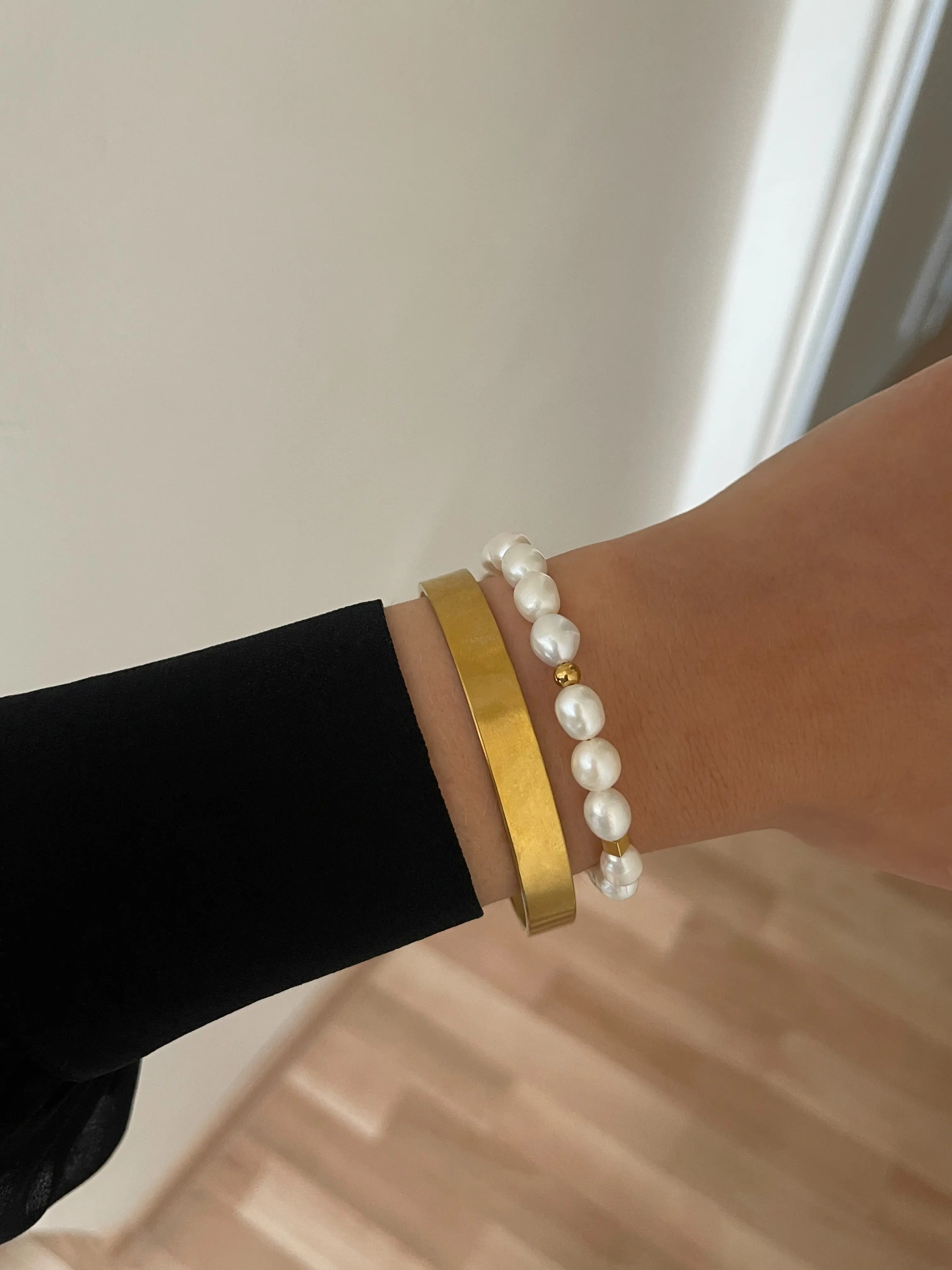 Perlų apyrankių rinkinys