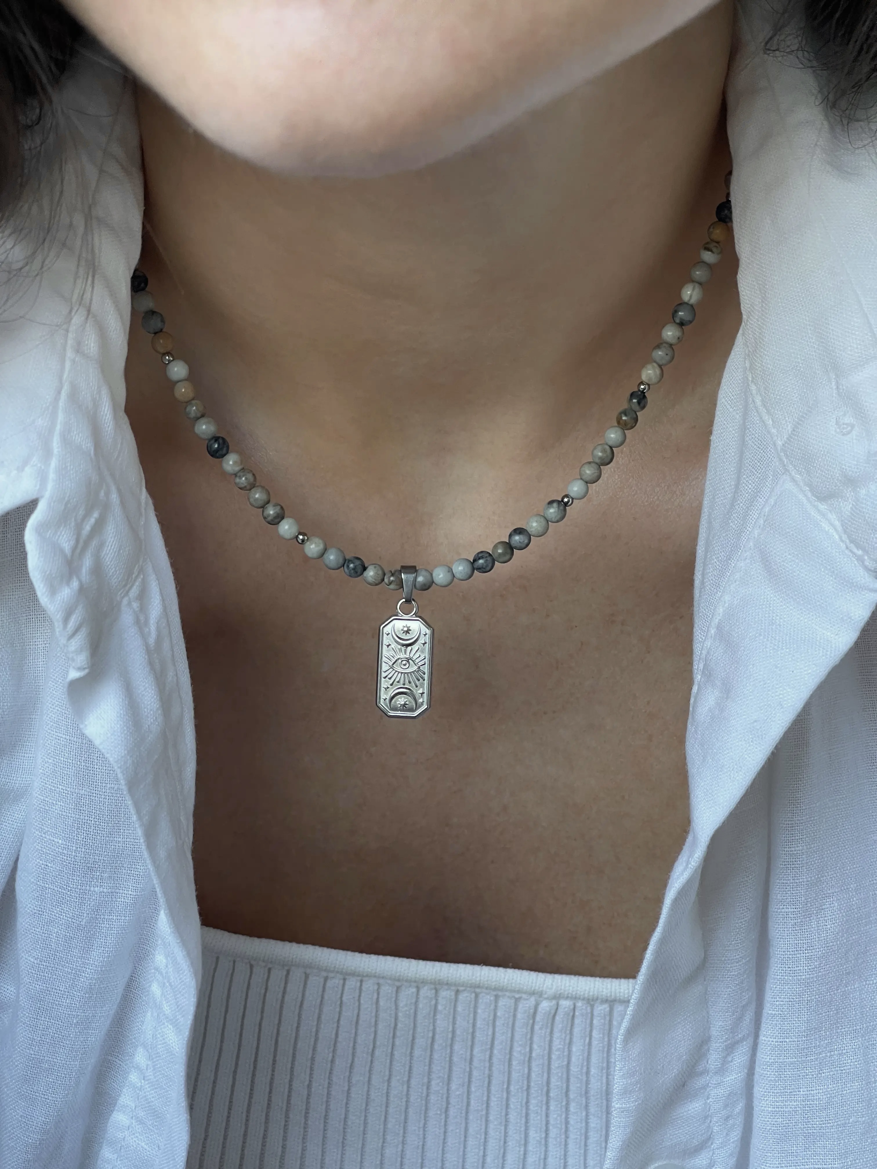 Pikaso jaspio vėrinys su pakabuku, 4 mm