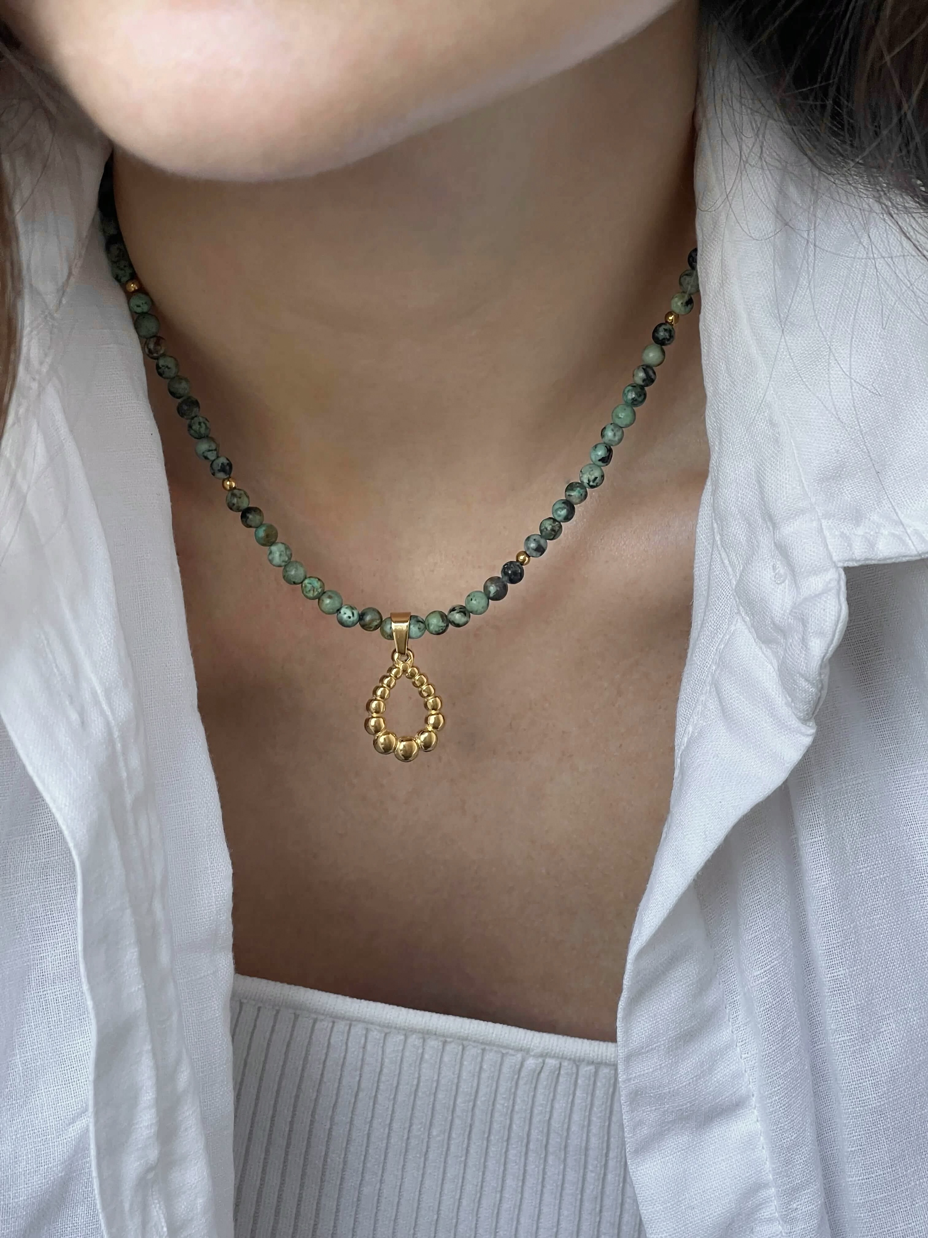 Afrikos turkio jaspio vėrinys su pakabuku, 4 mm