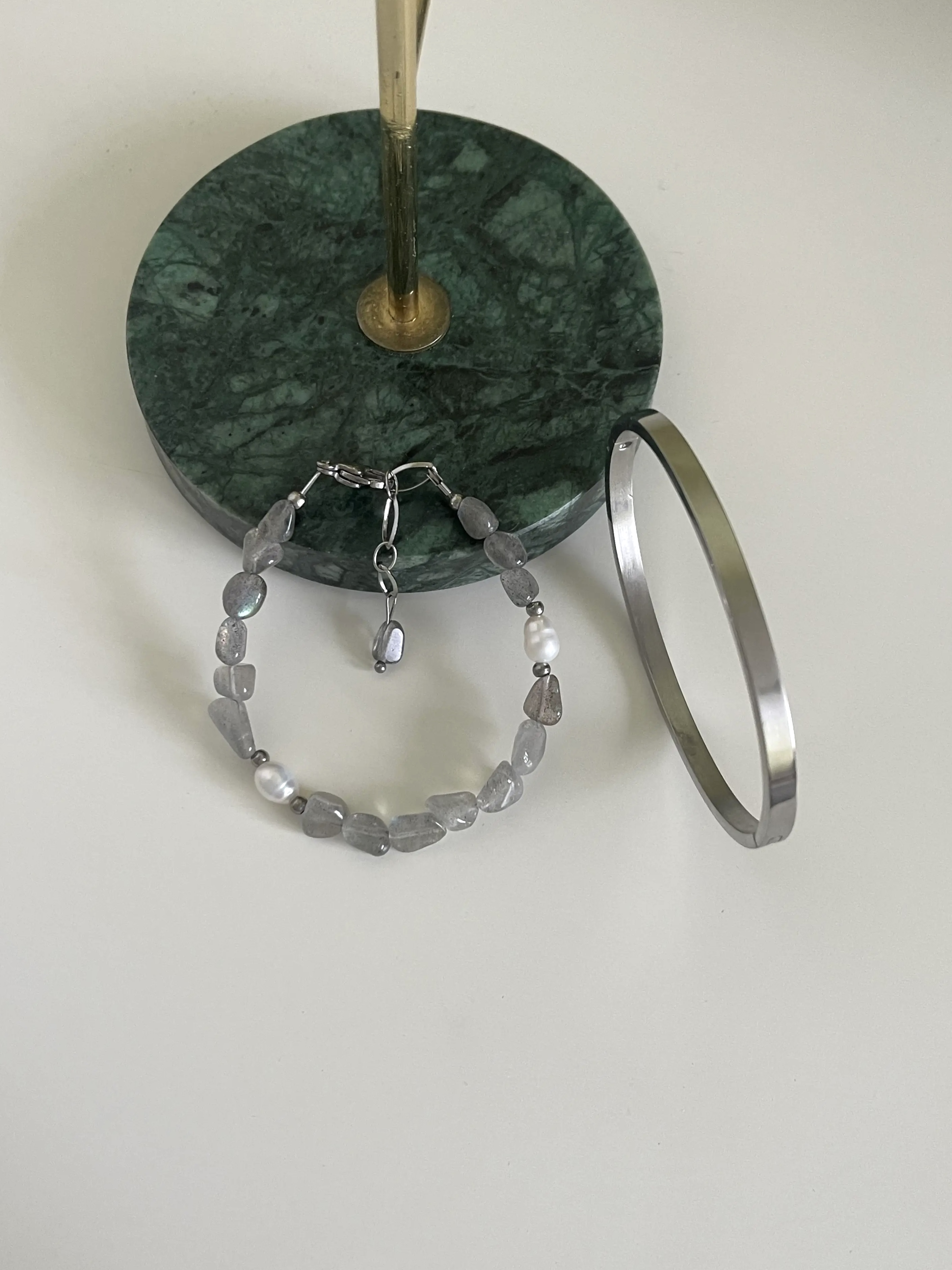 Apyrankių rinkinys su labradoritu