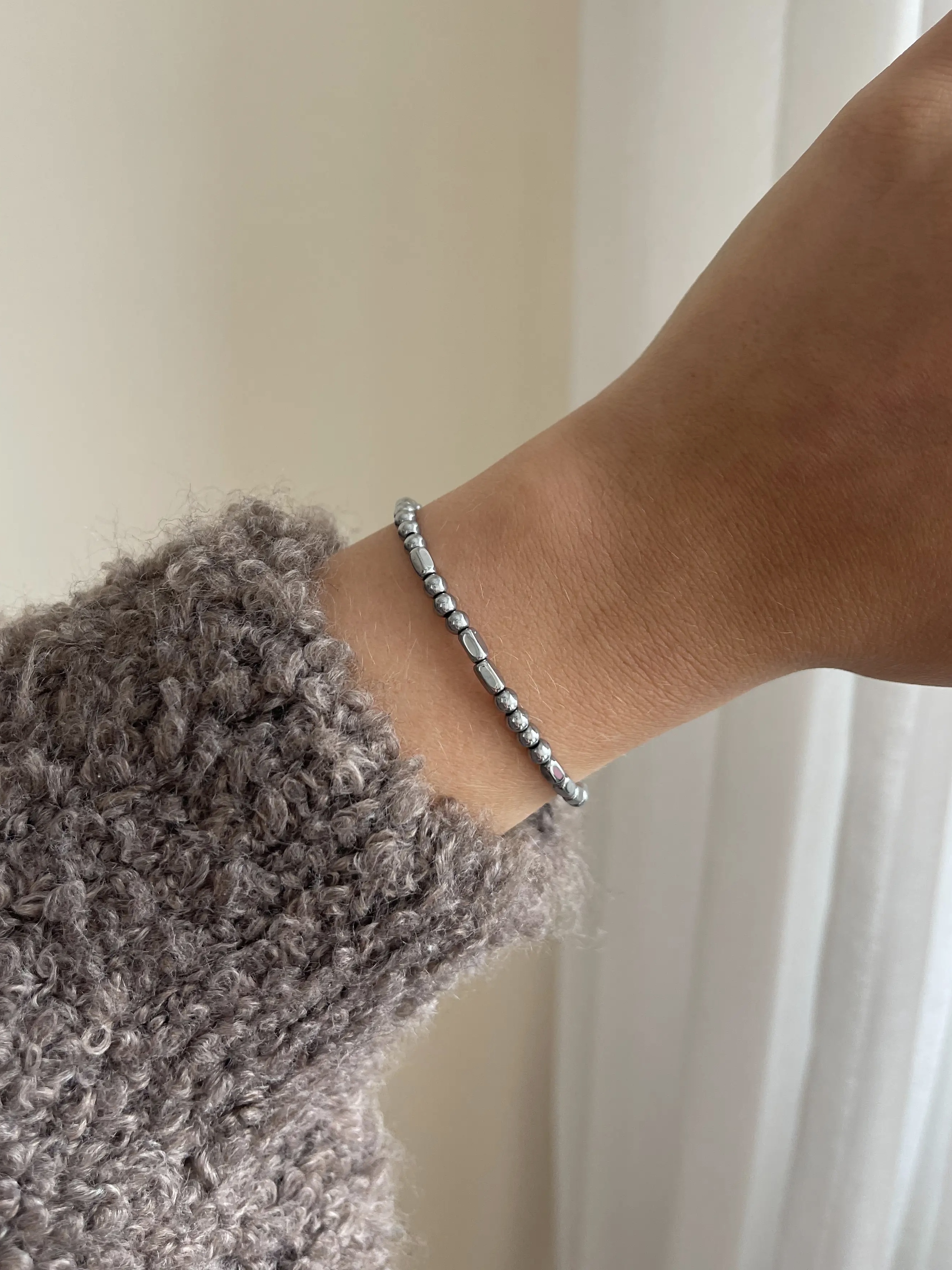 Apyrankė su hematitu