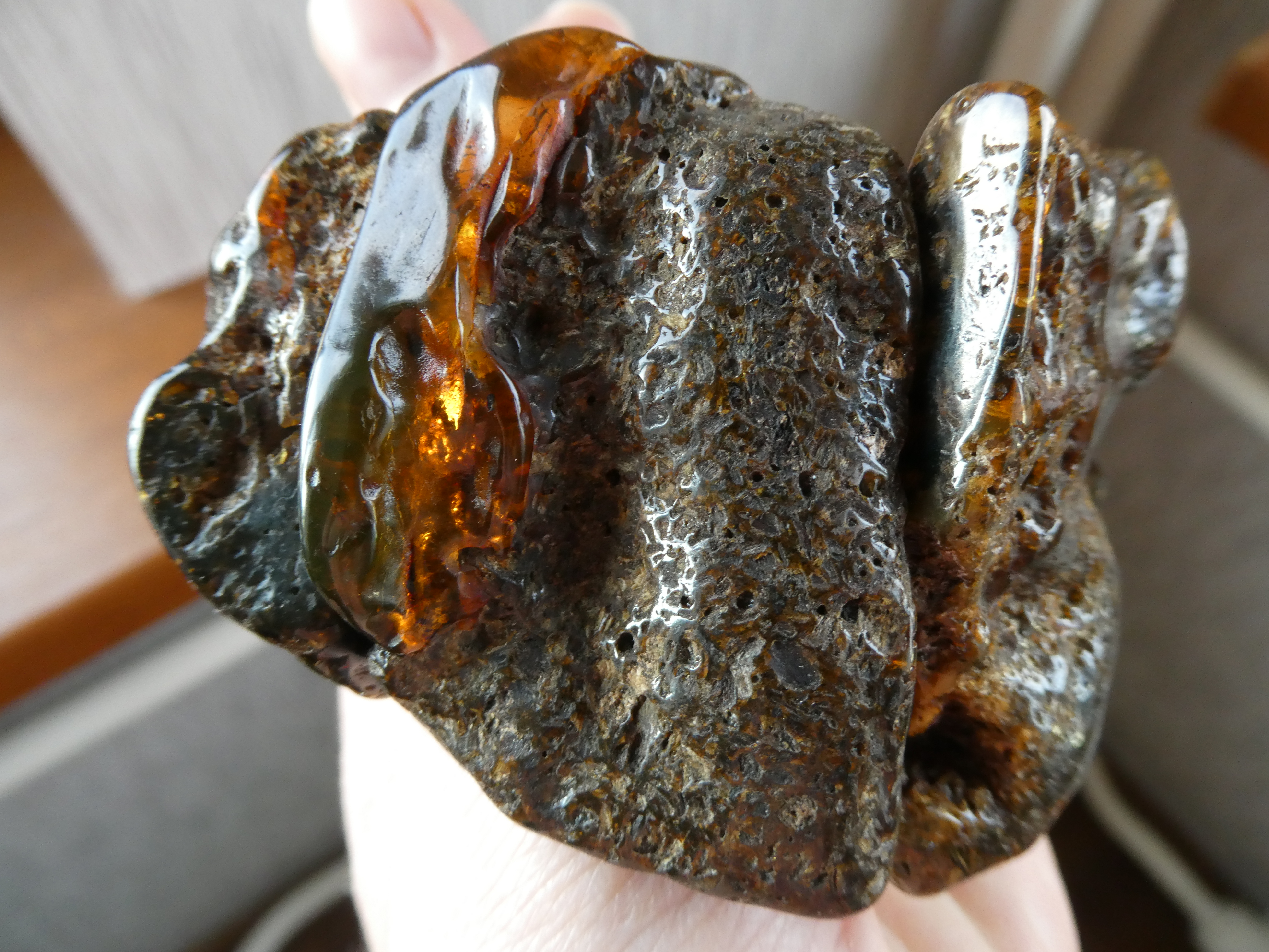 ANCIENT FACES Massive Shamanic Rough Dark Baltic Amber Bracelet