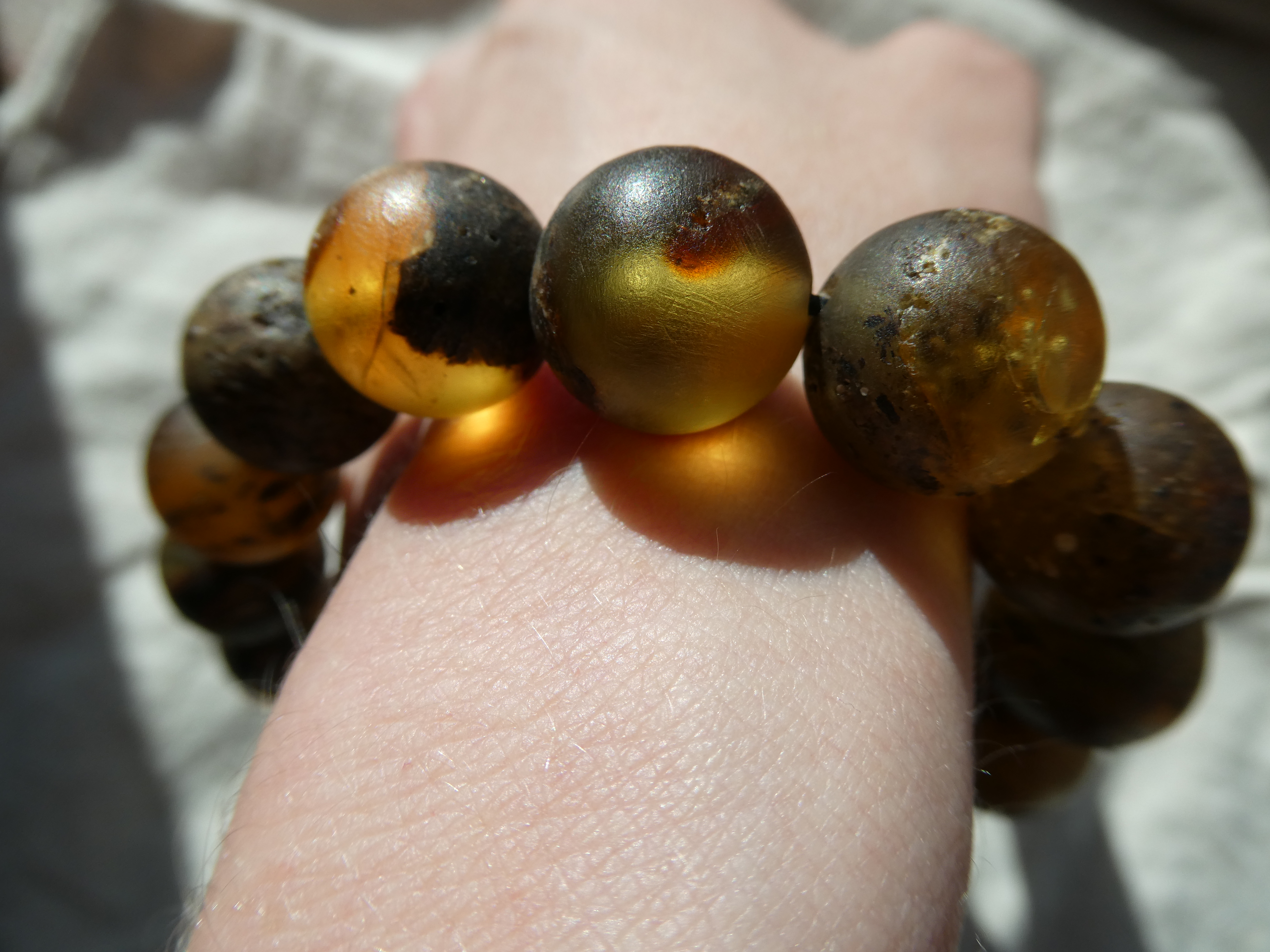 ANCIENT MAGIC Rough Polished Natural Colorful Baltic Amber Bracelet