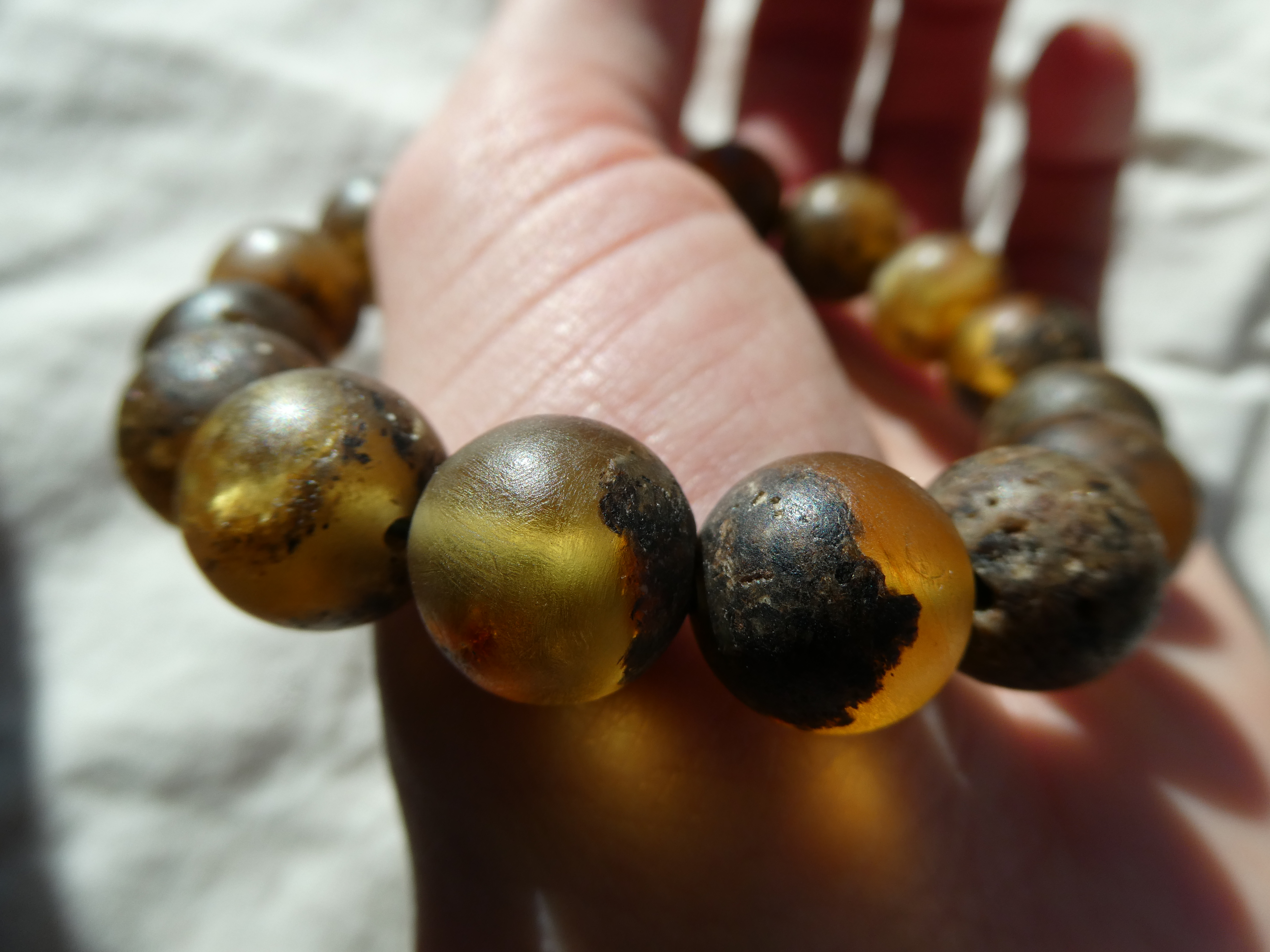 ANCIENT MAGIC Rough Polished Natural Colorful Baltic Amber Bracelet