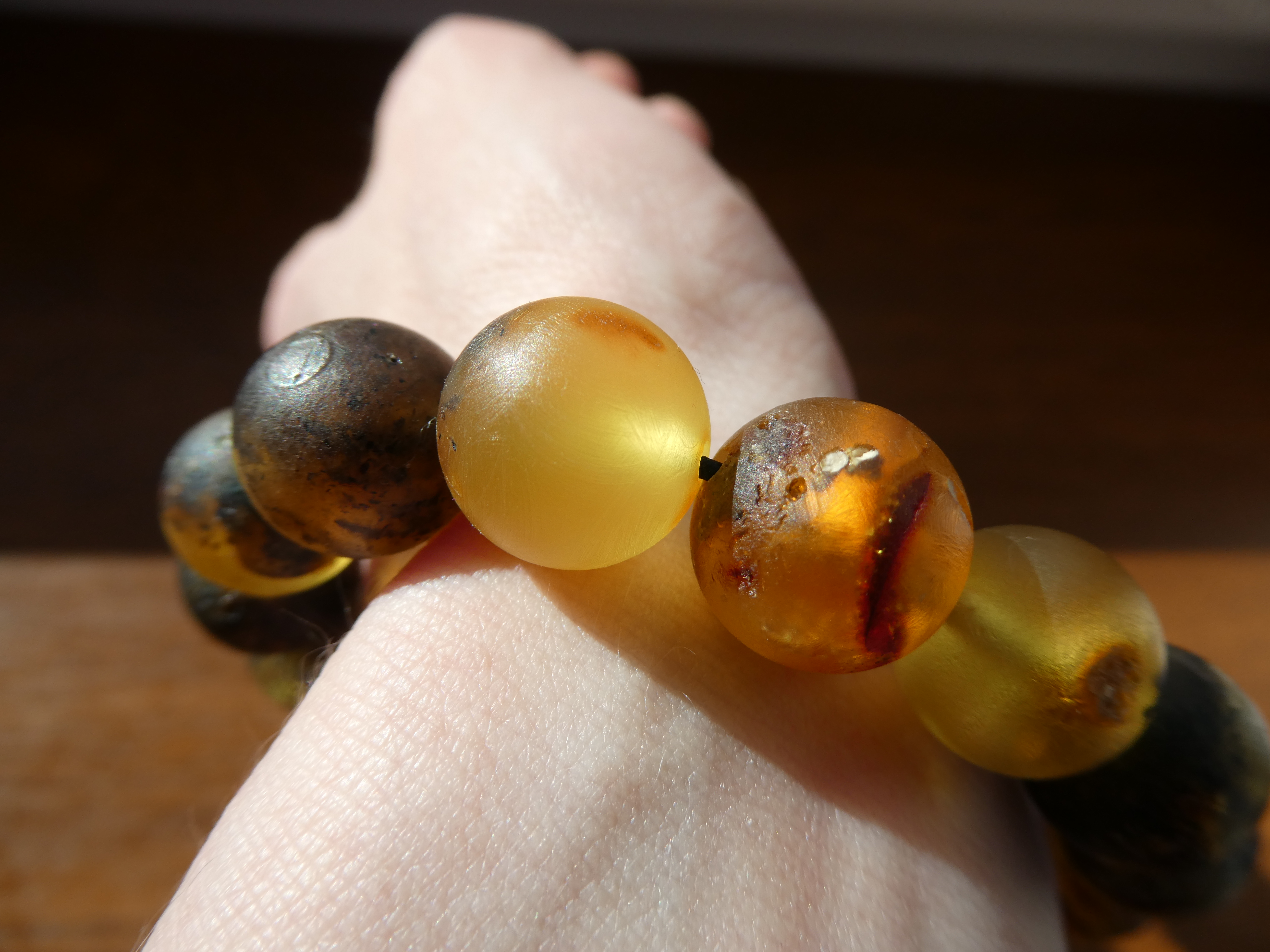 ANCIENT MAGIC Rough Polished Natural Colorful Baltic Amber Bracelet